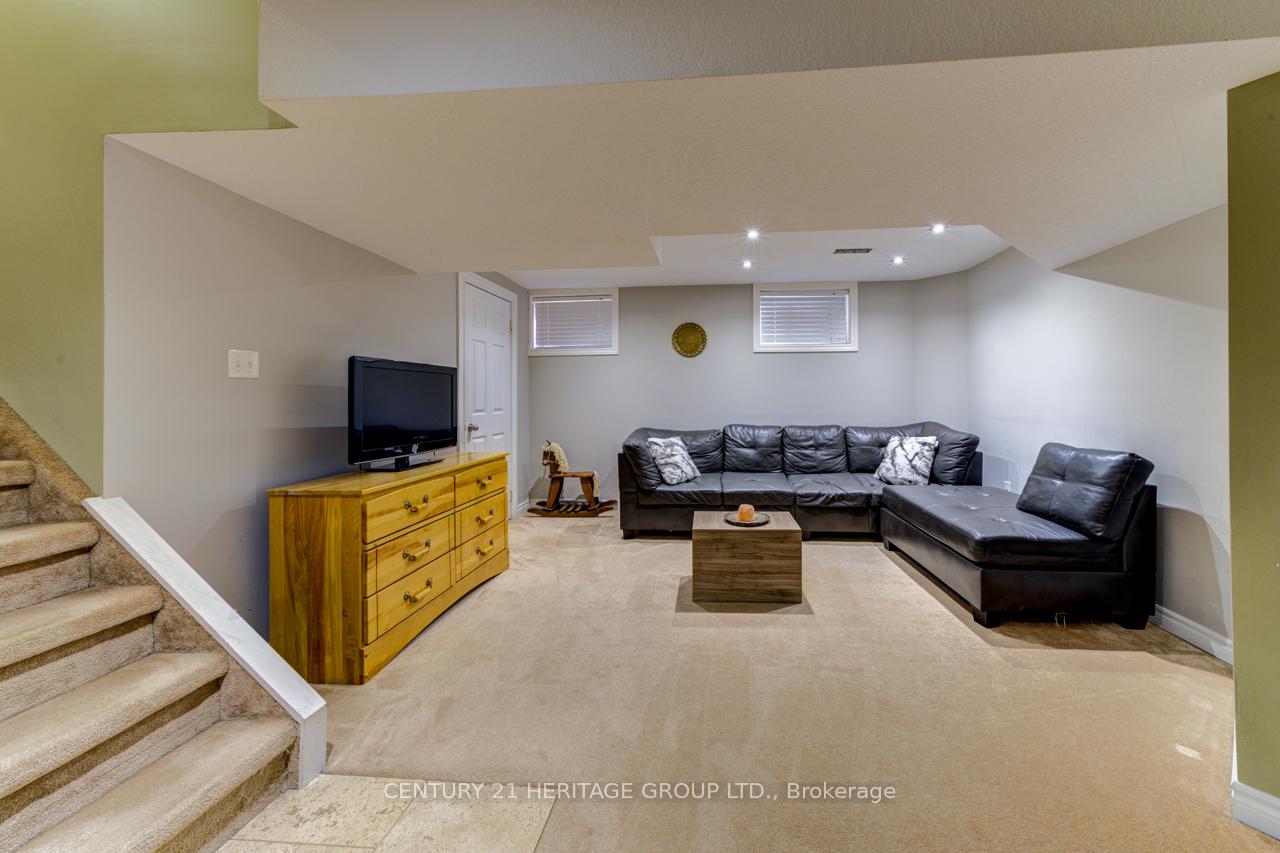 Photo 37 of 5 Northview Crescent, Barrie, Northwest — HOMEH