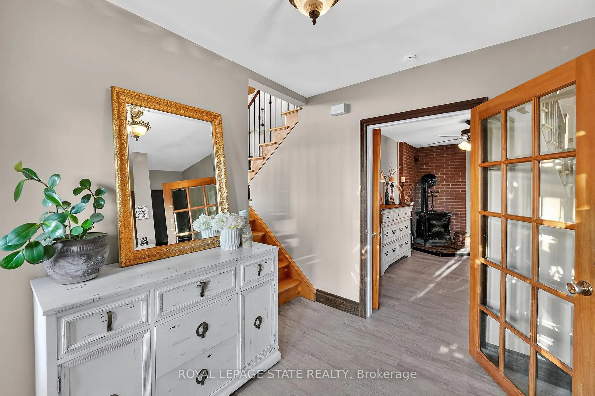 Photo 109 of 152 Ridge Road W, Grimsby, Grimsby Escarpment — HOMEH