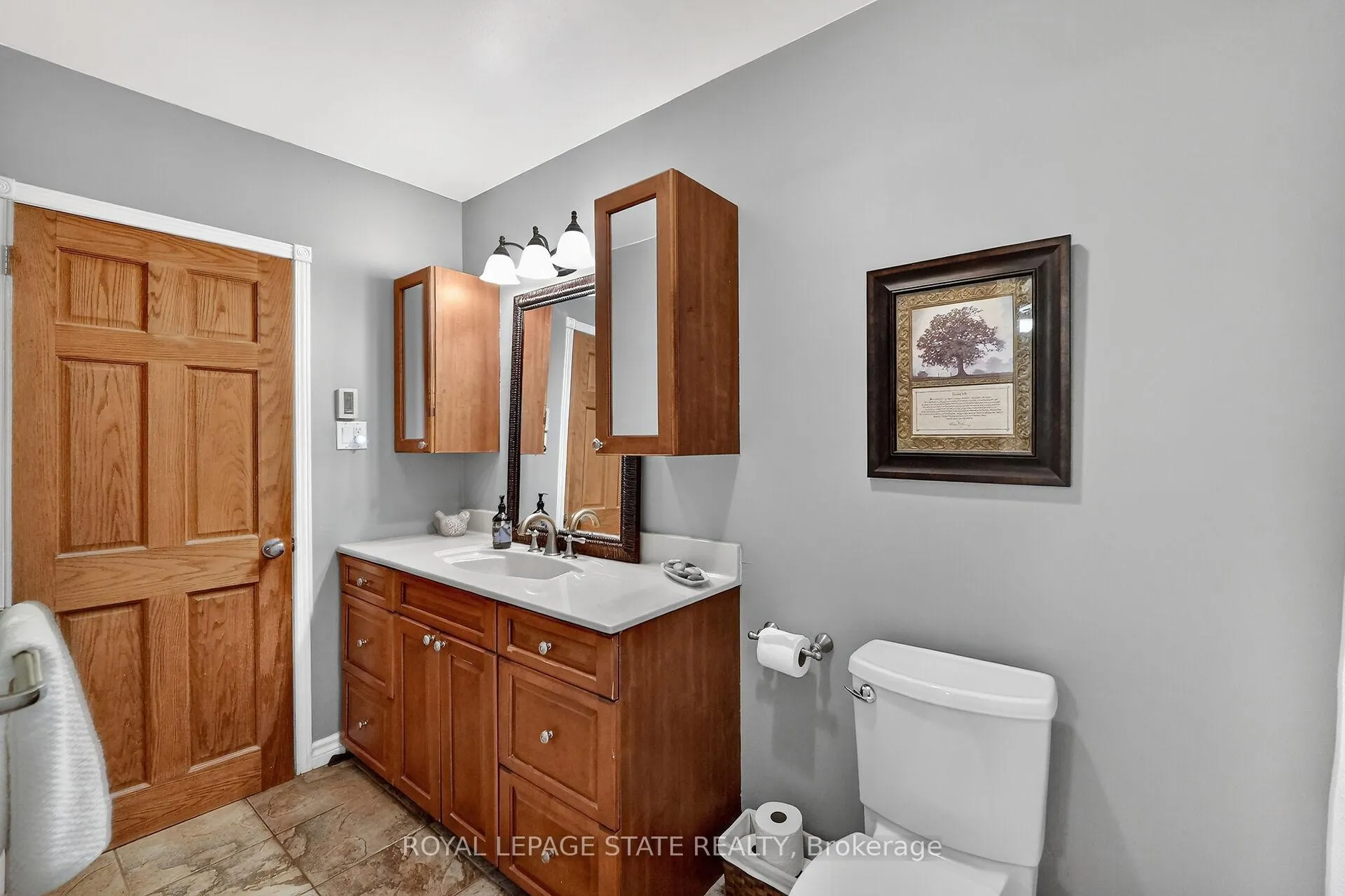 Photo 377 of 152 Ridge Road W, Grimsby, Grimsby Escarpment — HOMEH