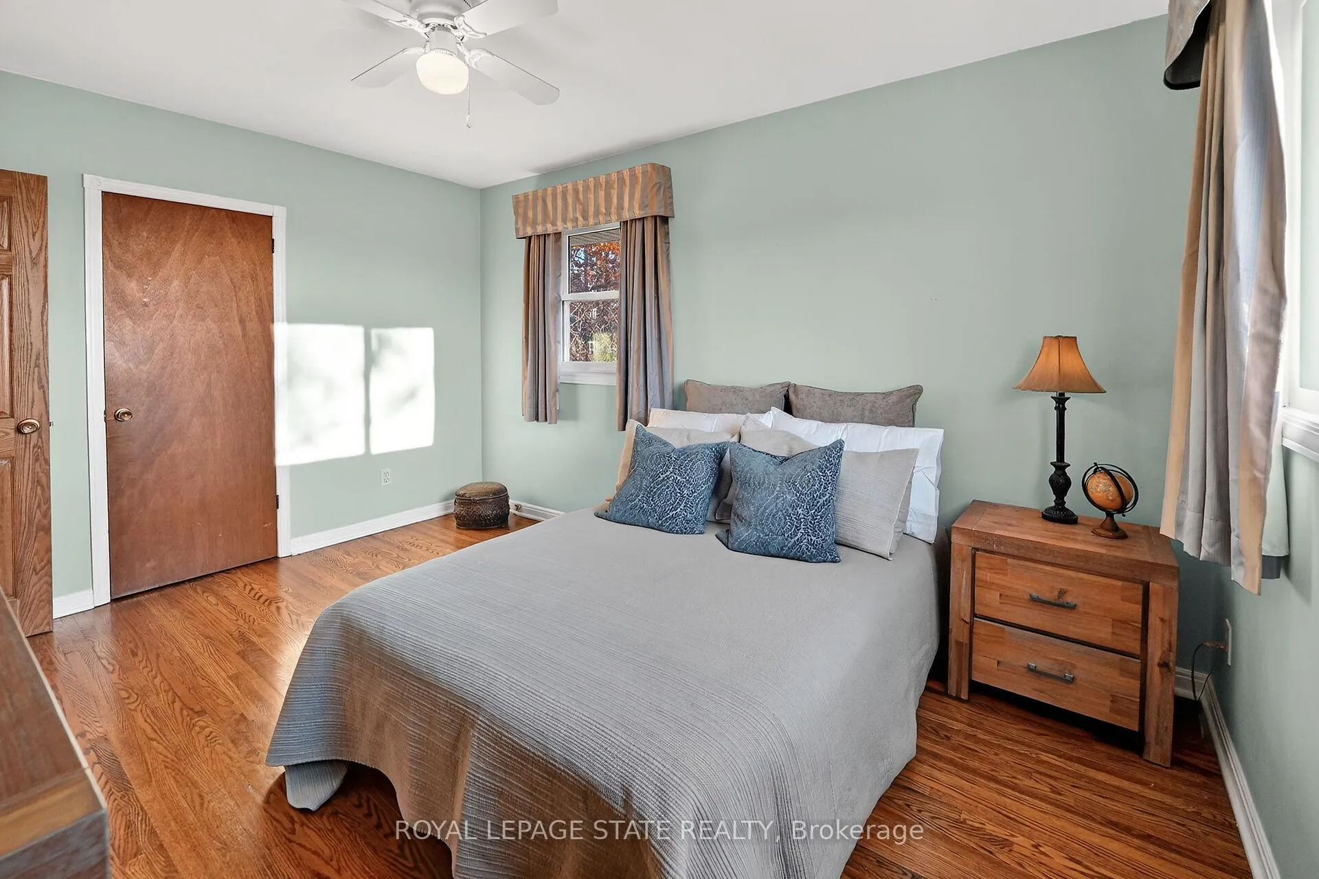 Photo 457 of 152 Ridge Road W, Grimsby, Grimsby Escarpment — HOMEH