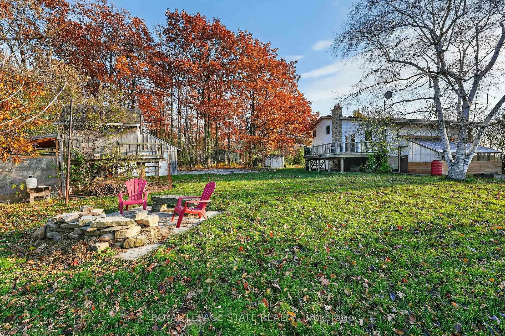 Photo 594 of 152 Ridge Road W, Grimsby, Grimsby Escarpment — HOMEH