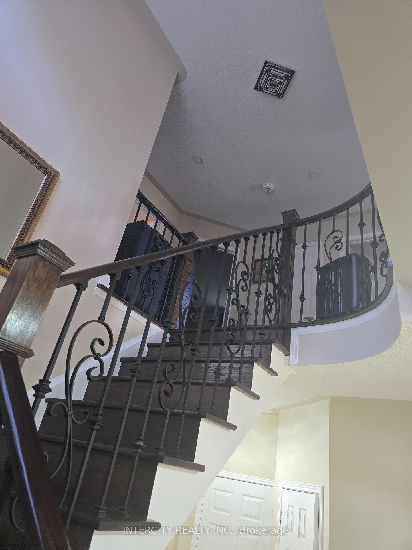 Photo 7 of 27 Zia Dodda Crescent, Brampton, Brampton East — HOMEH