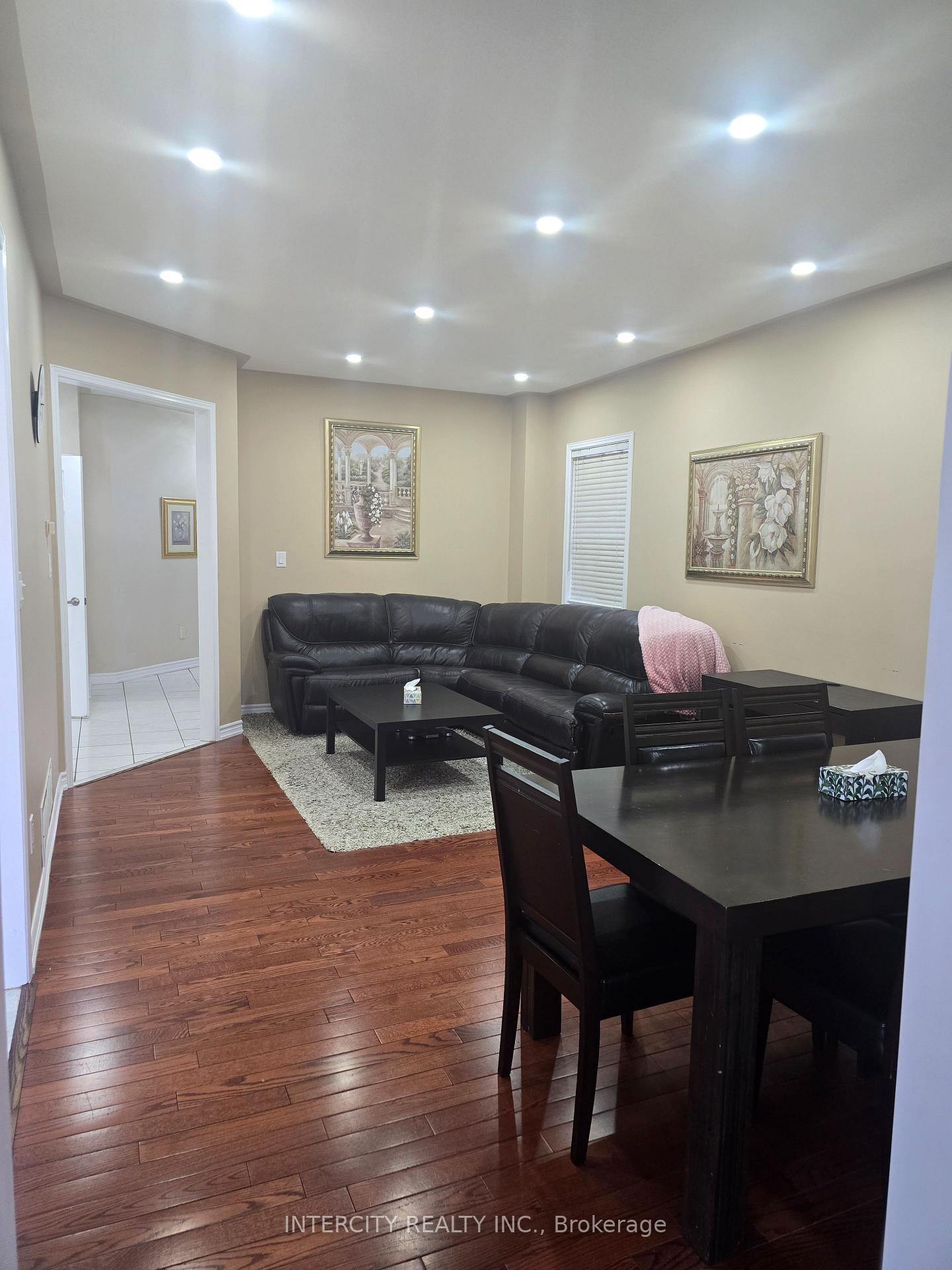 Photo 3 of 27 Zia Dodda Crescent, Brampton, Brampton East — HOMEH