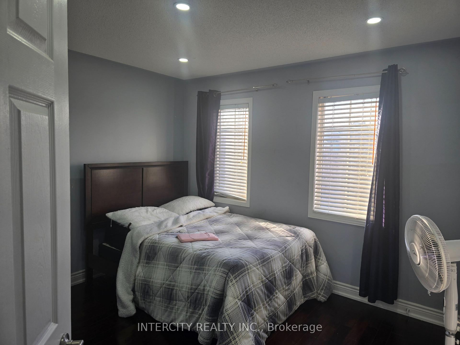 Photo 12 of 27 Zia Dodda Crescent, Brampton, Brampton East — HOMEH