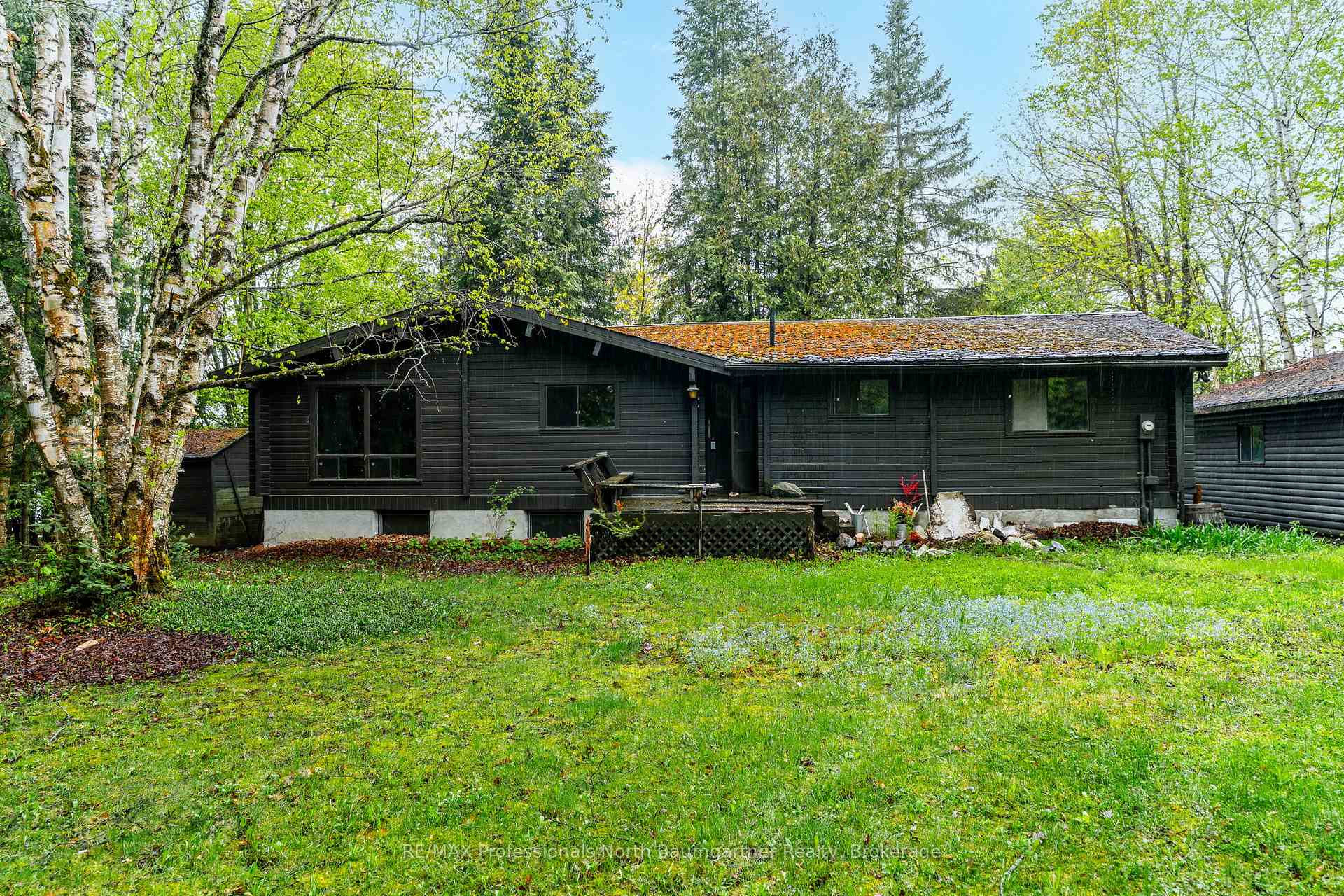 Front of 1078 Pennycook Lane
