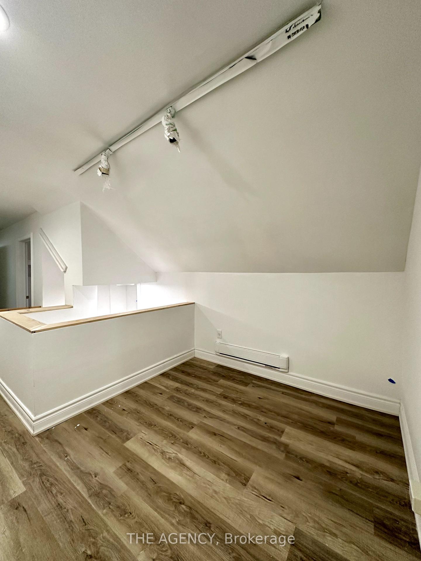 Photo 10 of Unit B, 13075 Highway 27, King, Nobleton — HOMEH