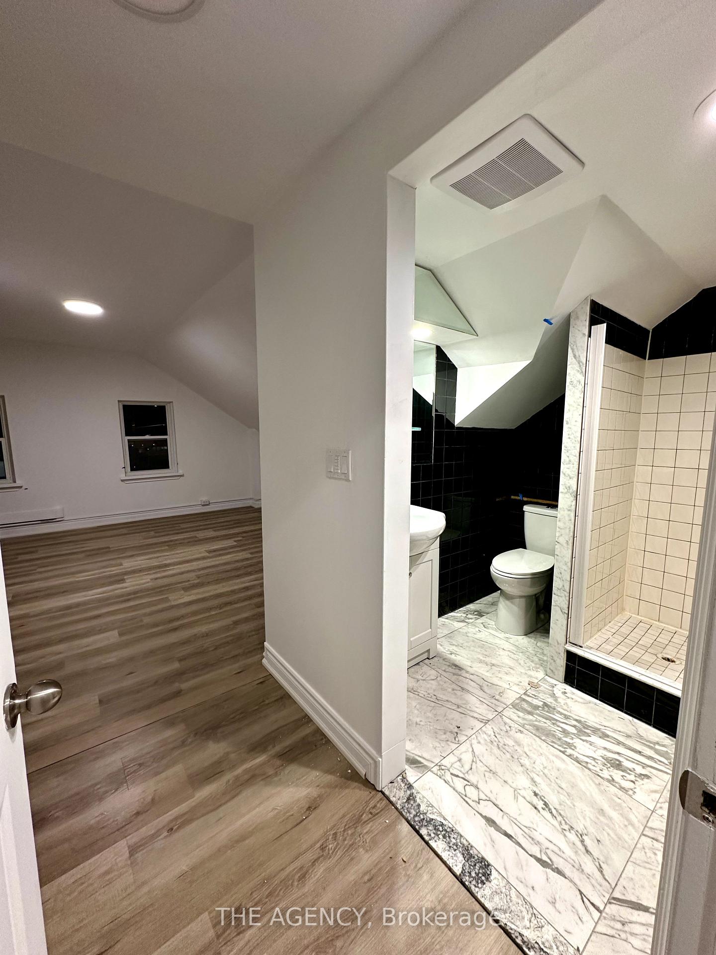 Photo 17 of Unit B, 13075 Highway 27, King, Nobleton — HOMEH