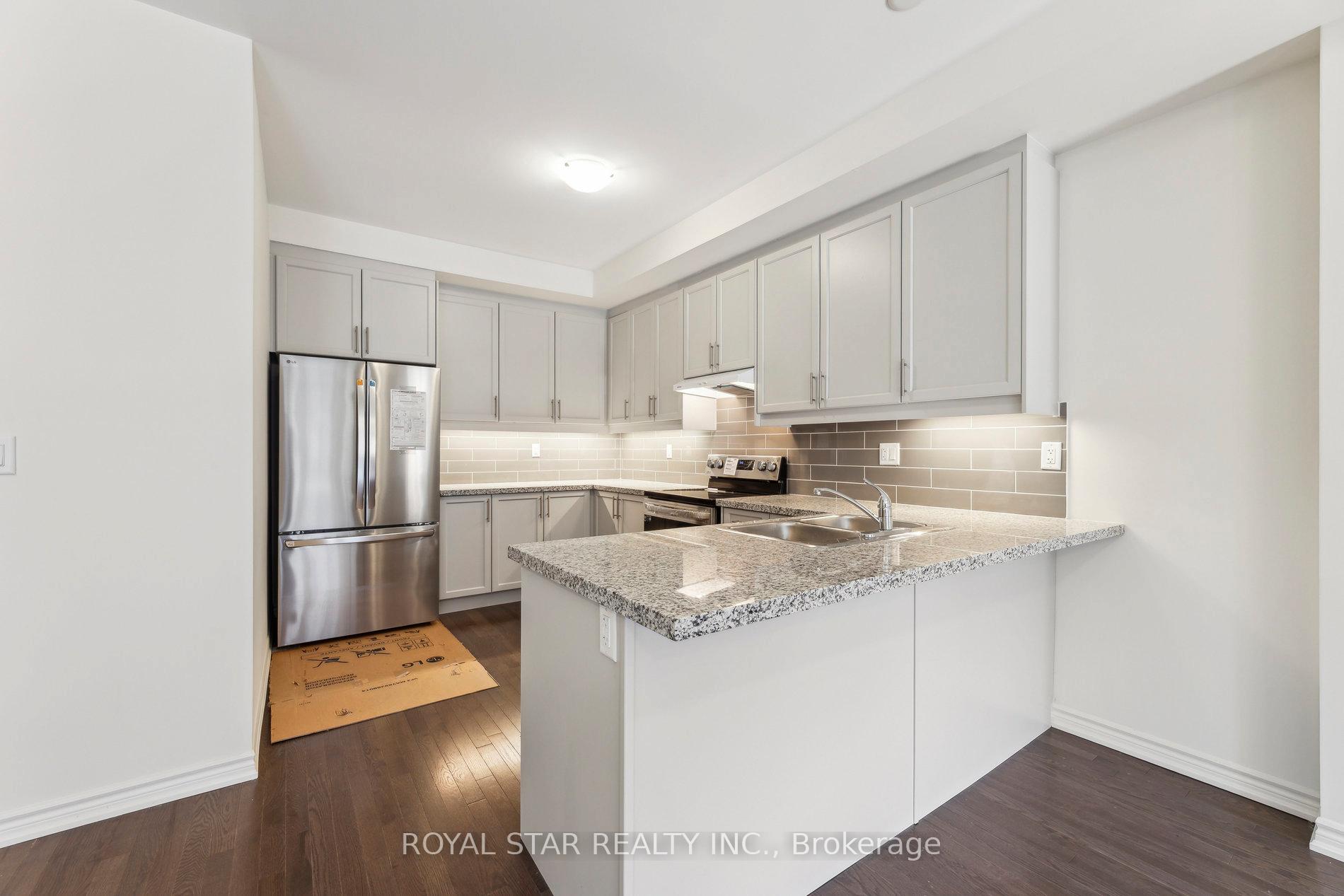 Photo 13 of 8 Coppini Lane, Ajax, South East — HOMEH