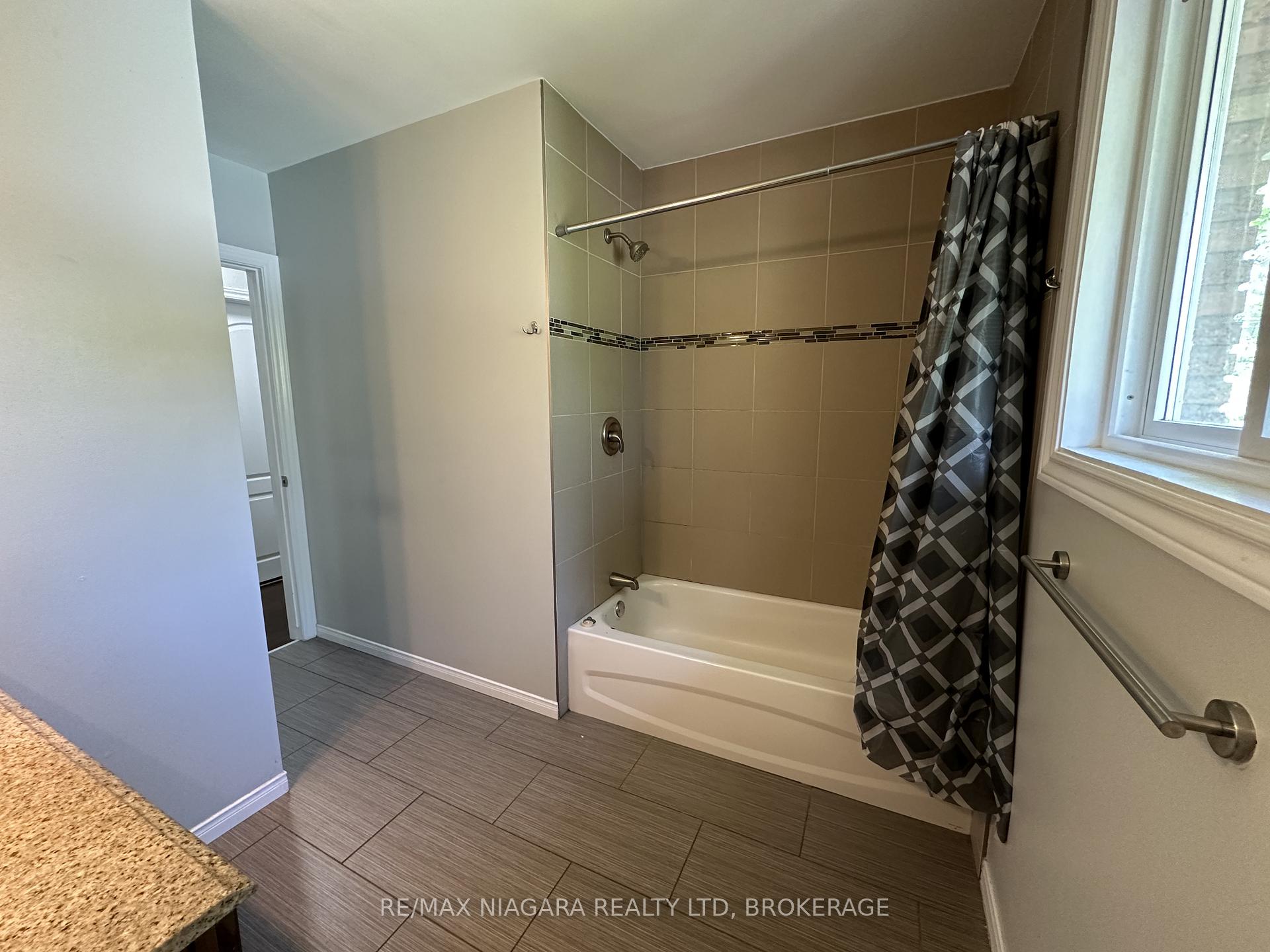 Photo 5 of Unit MAIN, 182 Willson Road, Welland, Prince Charles — HOMEH