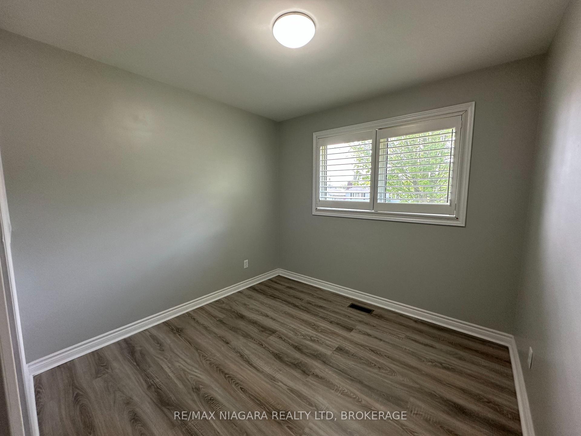 Photo 13 of Unit MAIN, 182 Willson Road, Welland, Prince Charles — HOMEH