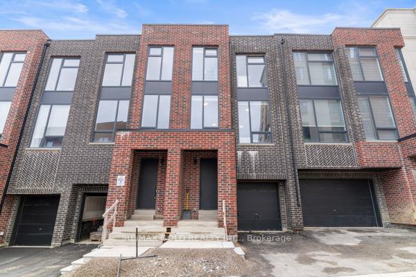 Photo 2 of 25 Desiree Place W, Caledon, Bolton West — HOMEH