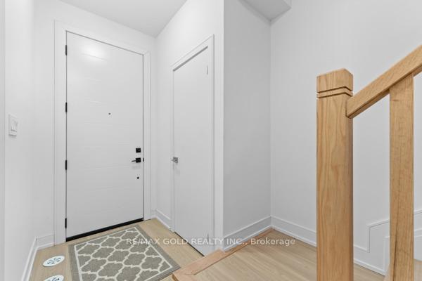 Photo 4 of 25 Desiree Place W, Caledon, Bolton West — HOMEH