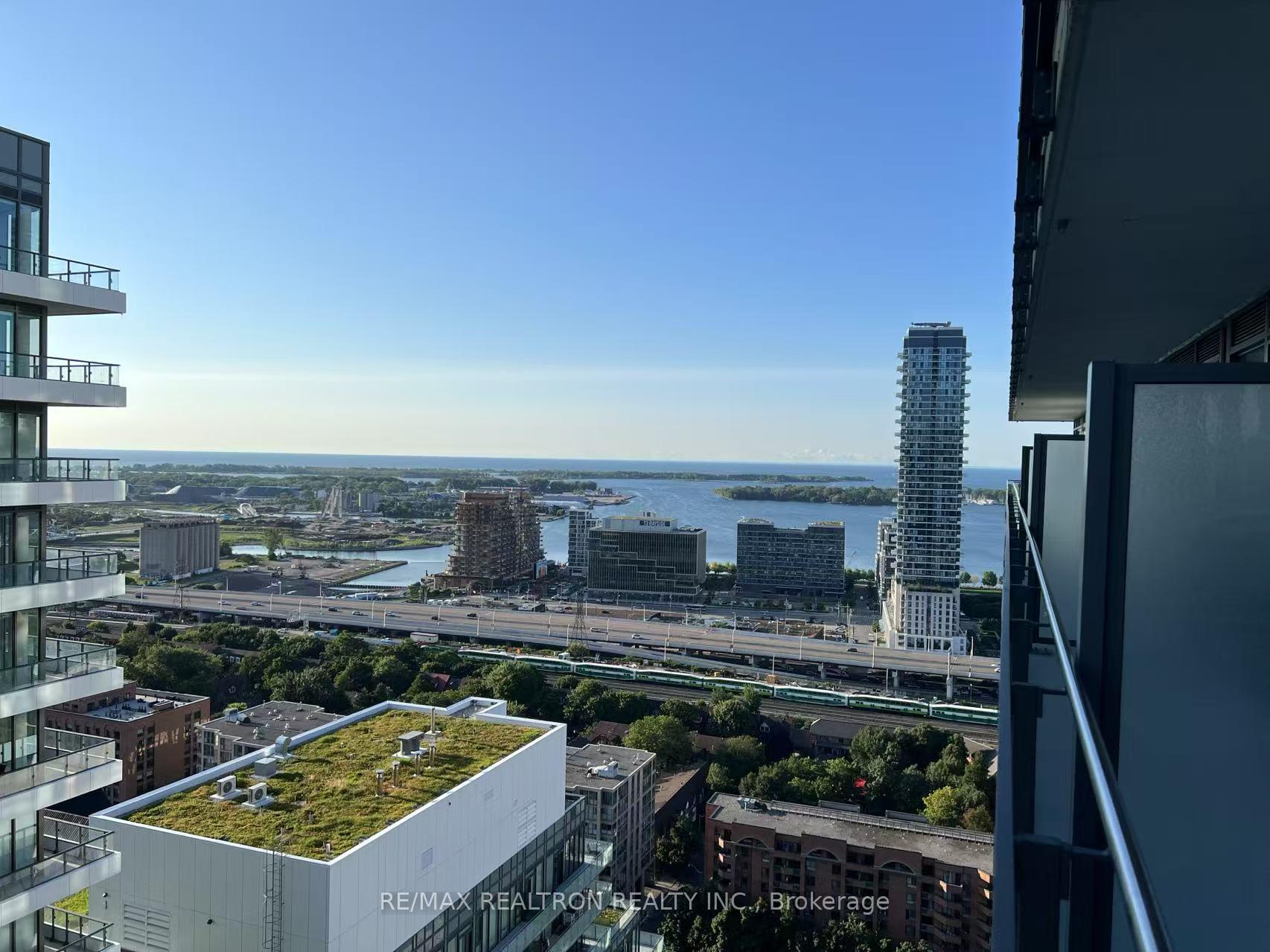 Photo 5 of Unit 2822, 135 Lower Sherbourne Street, Toronto, Waterfront Communities — HOMEH