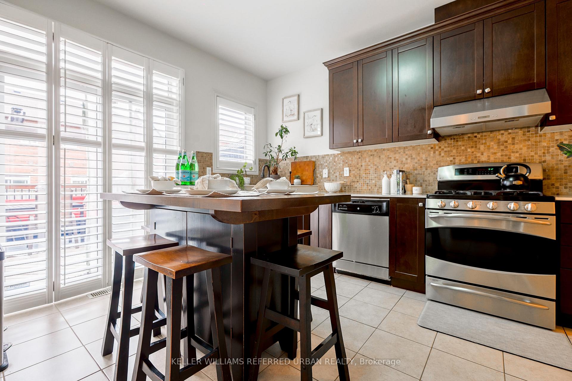 Photo 8 of 23 Fitzroy Avenue, Markham, Wismer — HOMEH