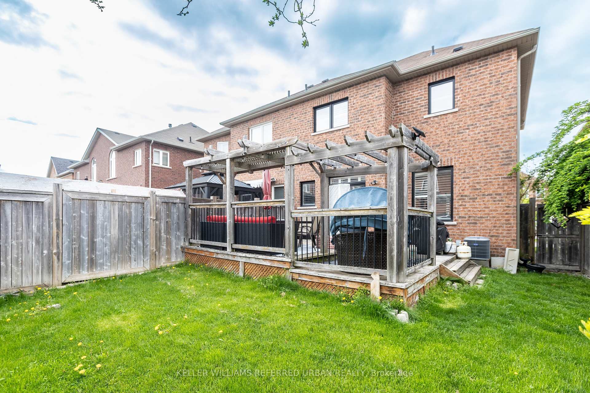 Photo 21 of 23 Fitzroy Avenue, Markham, Wismer — HOMEH