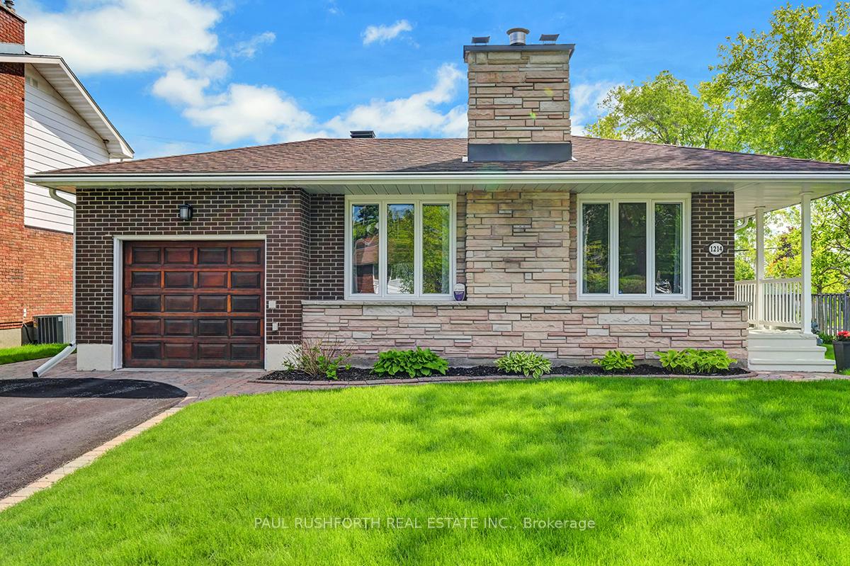 Front of 1214 Castle Hill Crescent