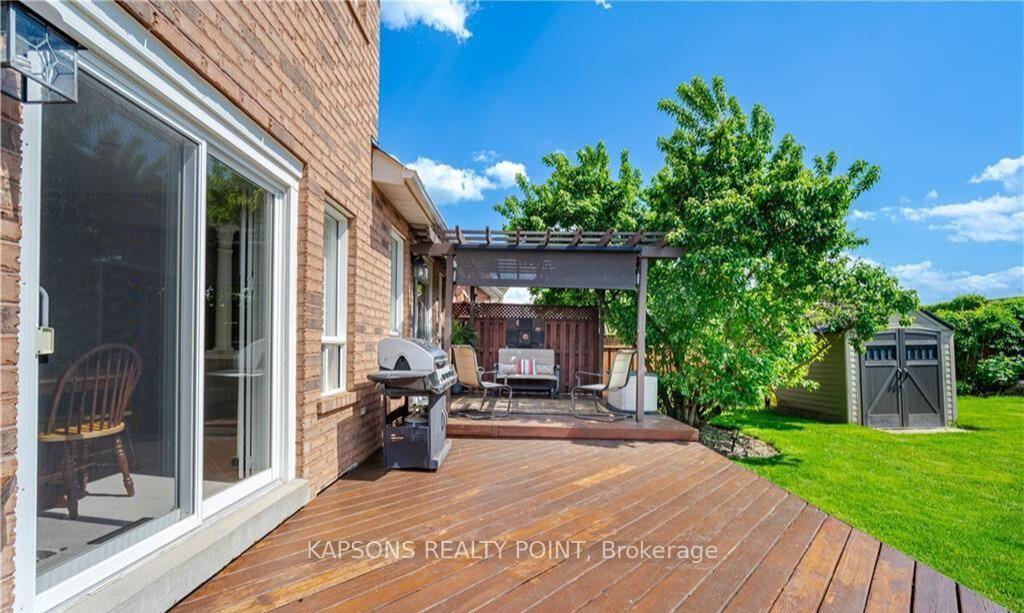 Photo 22 of 26 Baccarat Crescent, Brampton, Snelgrove — HOMEH