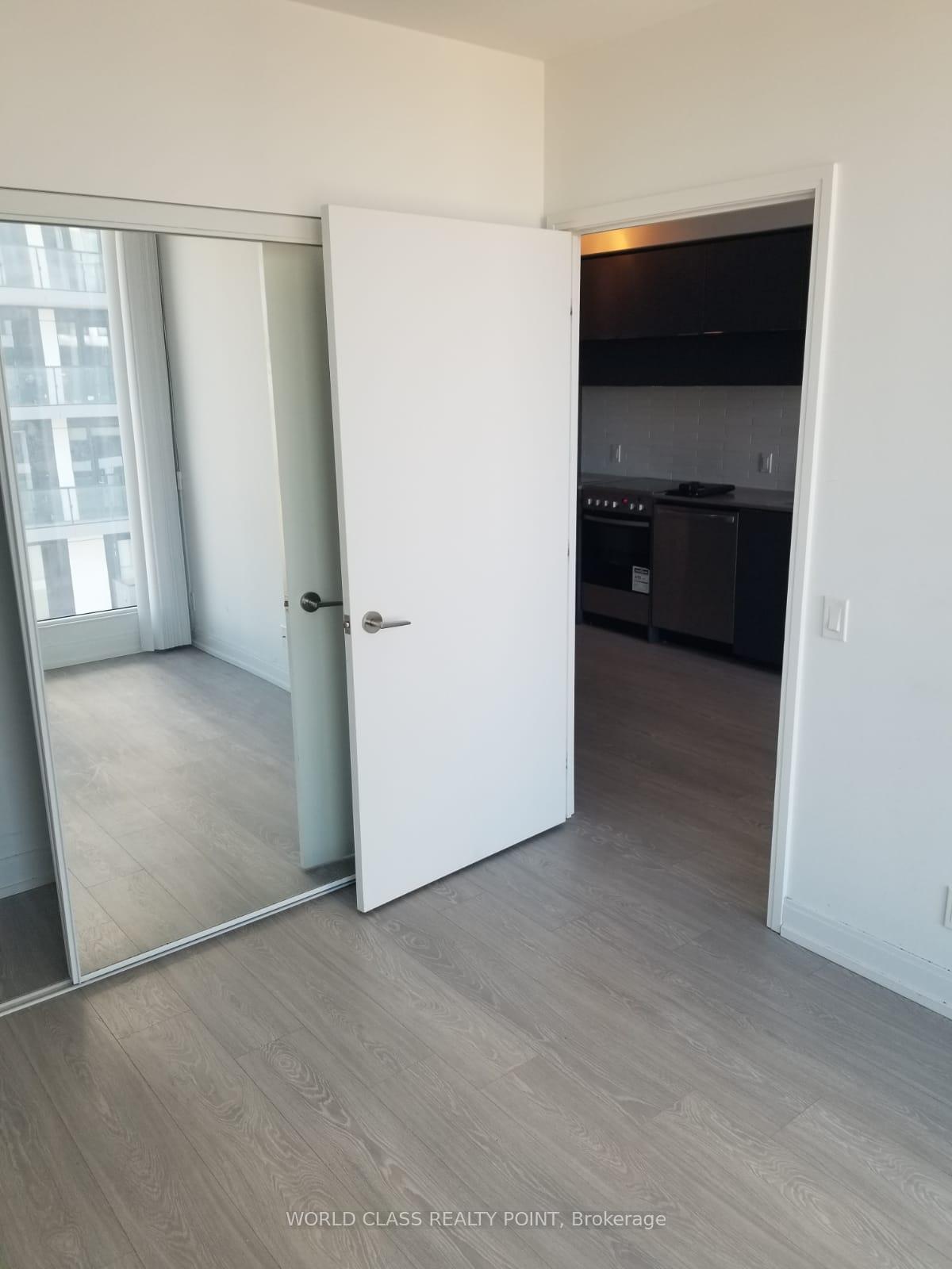 Front of Unit 4702, 181 Dundas Street E