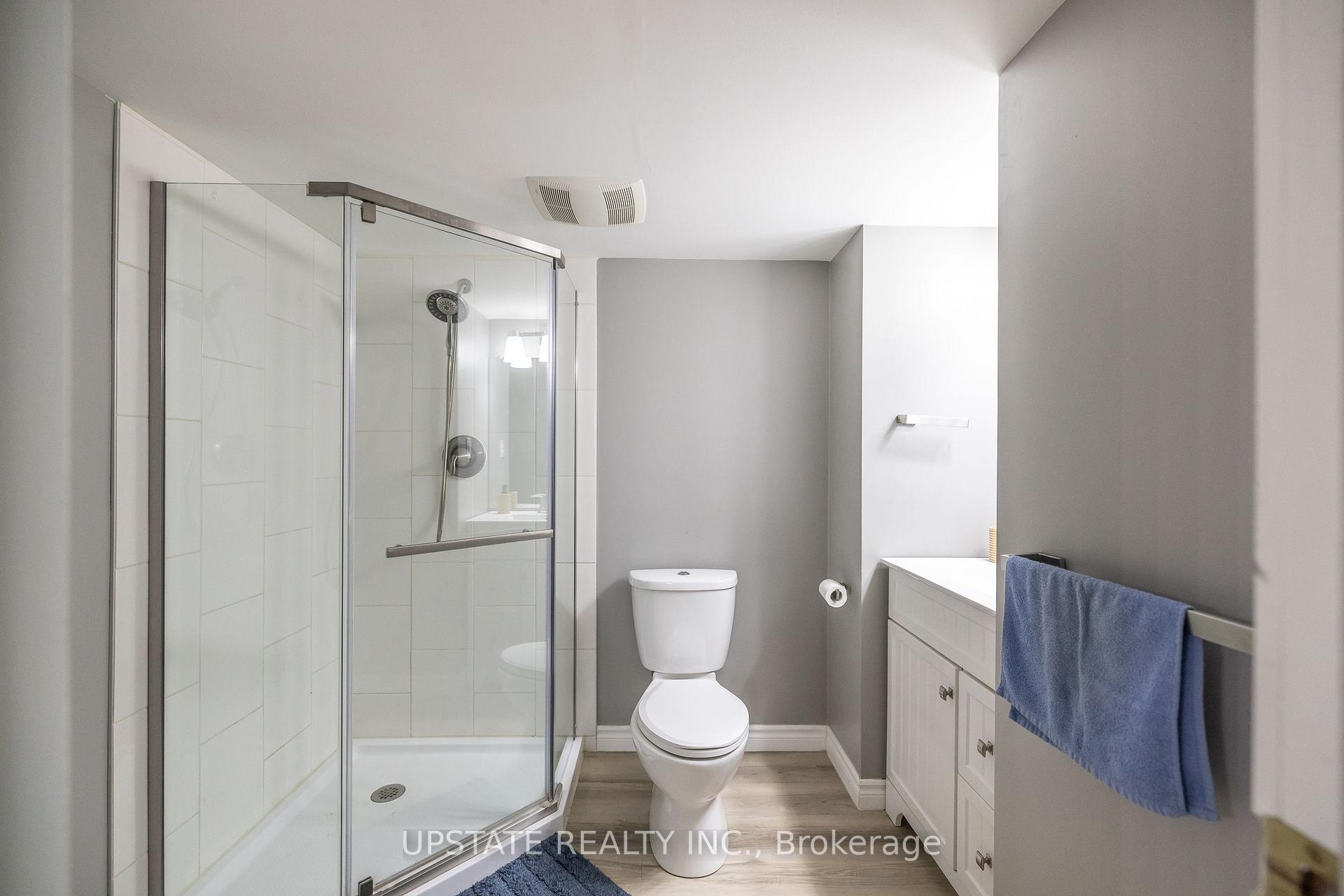 Photo 16 of 277 Heritage Drive, Kitchener — HOMEH