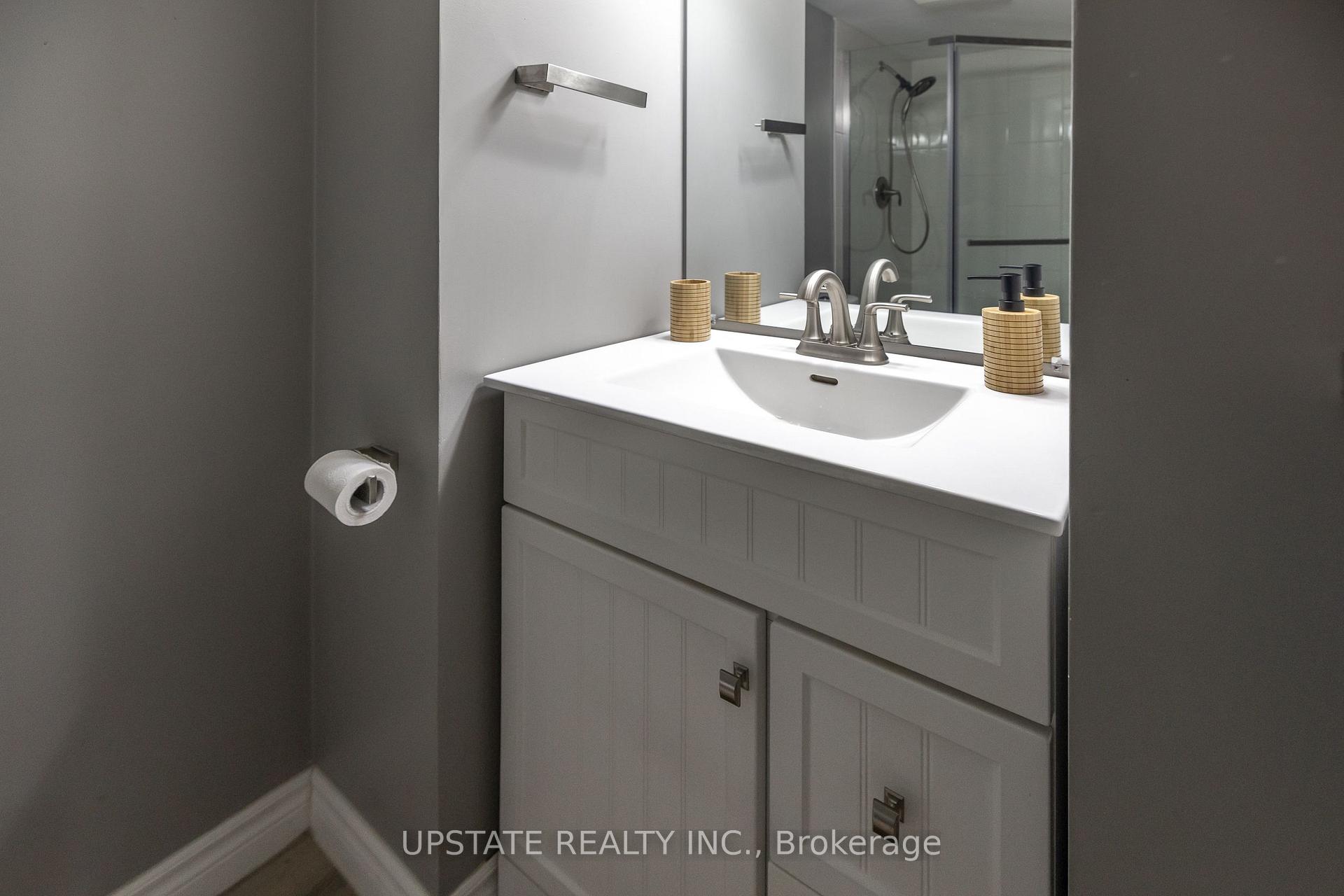 Photo 15 of 277 Heritage Drive, Kitchener — HOMEH