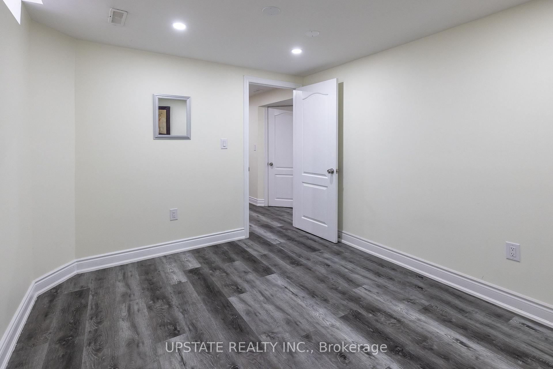 Photo 19 of 277 Heritage Drive, Kitchener — HOMEH