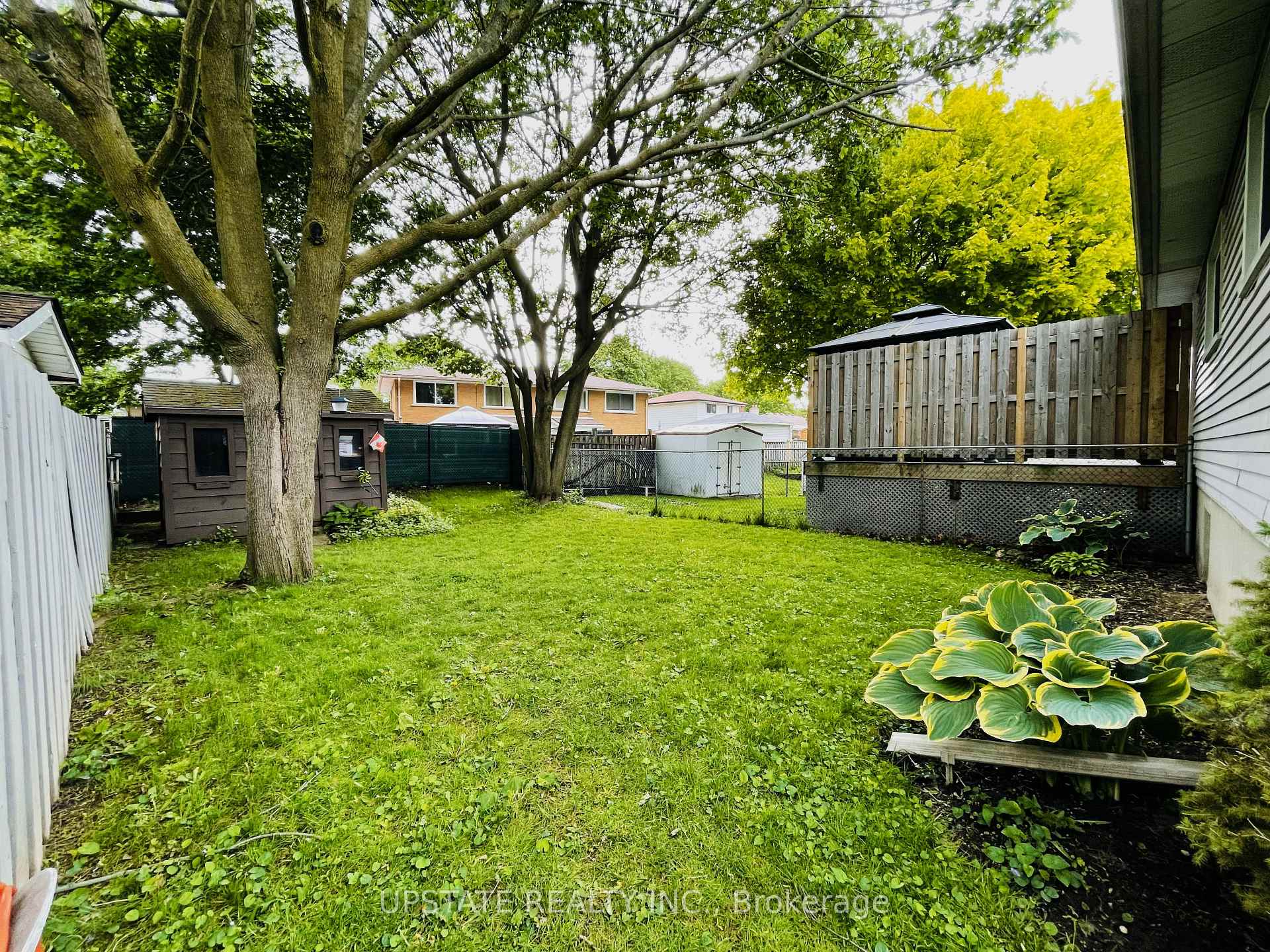 Photo 25 of 277 Heritage Drive, Kitchener — HOMEH