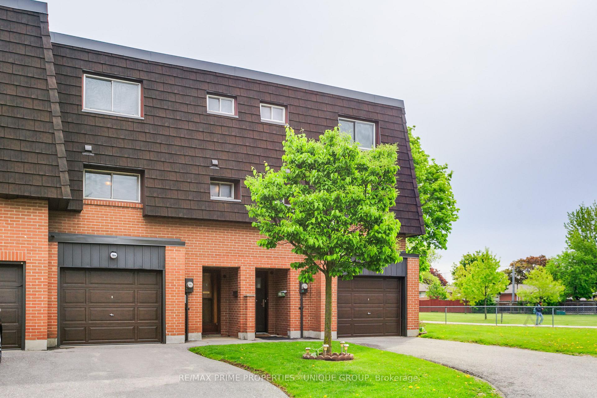 Photo 1 of 104 Darras Court, Brampton, Southgate — HOMEH