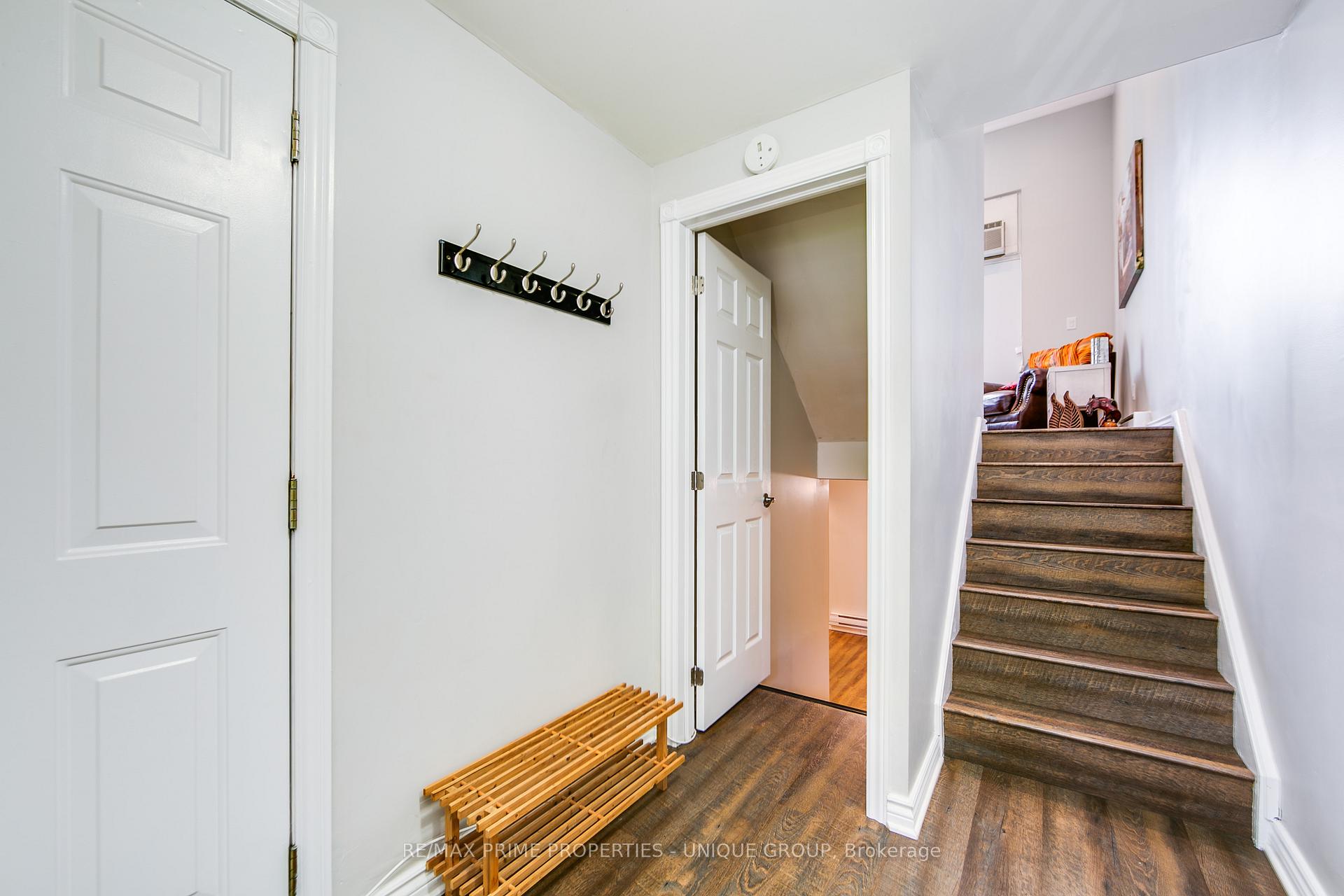 Photo 18 of 104 Darras Court, Brampton, Southgate — HOMEH