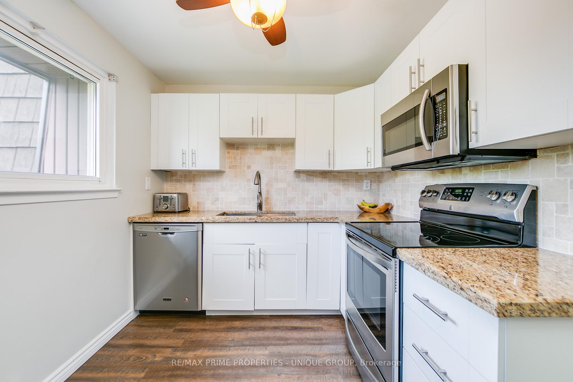 Photo 24 of 104 Darras Court, Brampton, Southgate — HOMEH