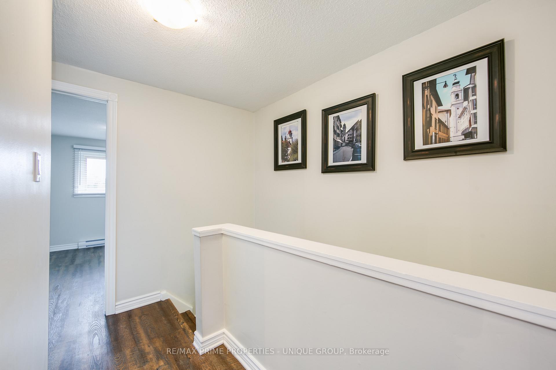 Photo 23 of 104 Darras Court, Brampton, Southgate — HOMEH