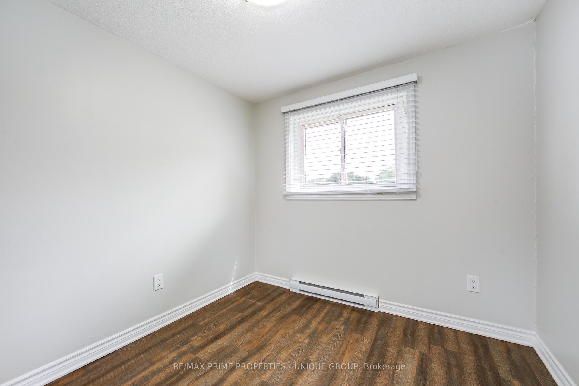 Photo 21 of 104 Darras Court, Brampton, Southgate — HOMEH