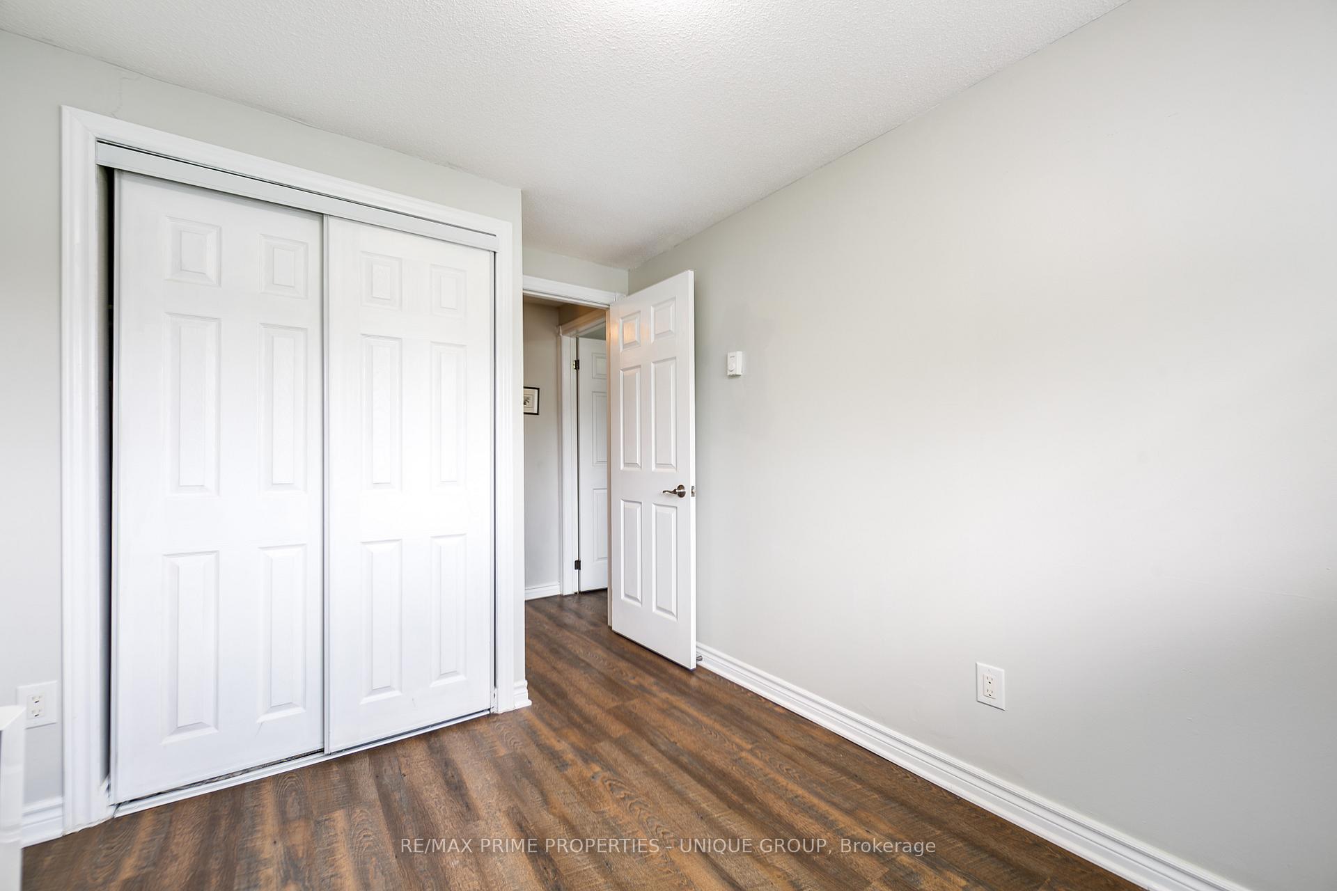 Photo 16 of 104 Darras Court, Brampton, Southgate — HOMEH