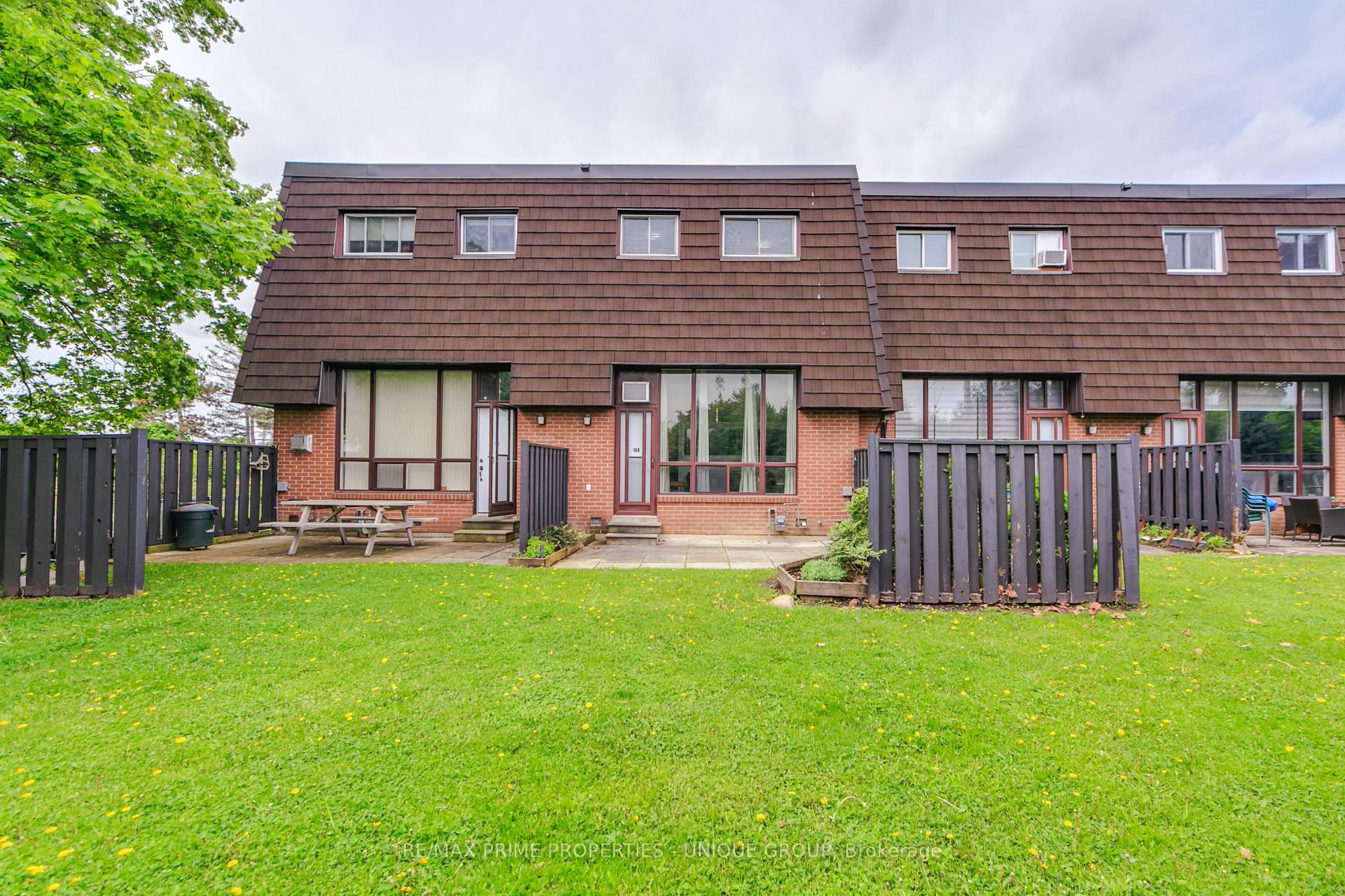 Photo 44 of 104 Darras Court, Brampton, Southgate — HOMEH