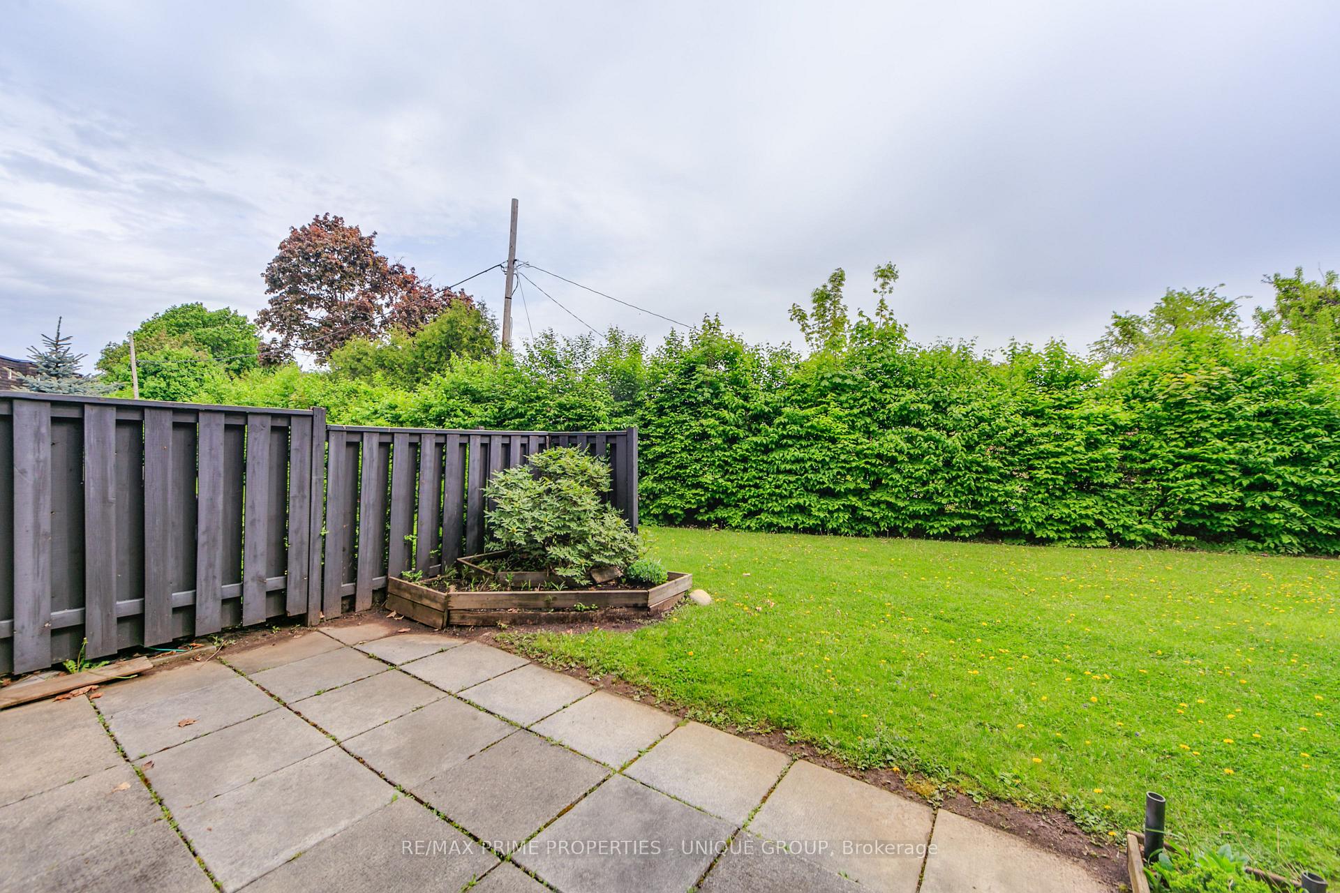 Photo 48 of 104 Darras Court, Brampton, Southgate — HOMEH
