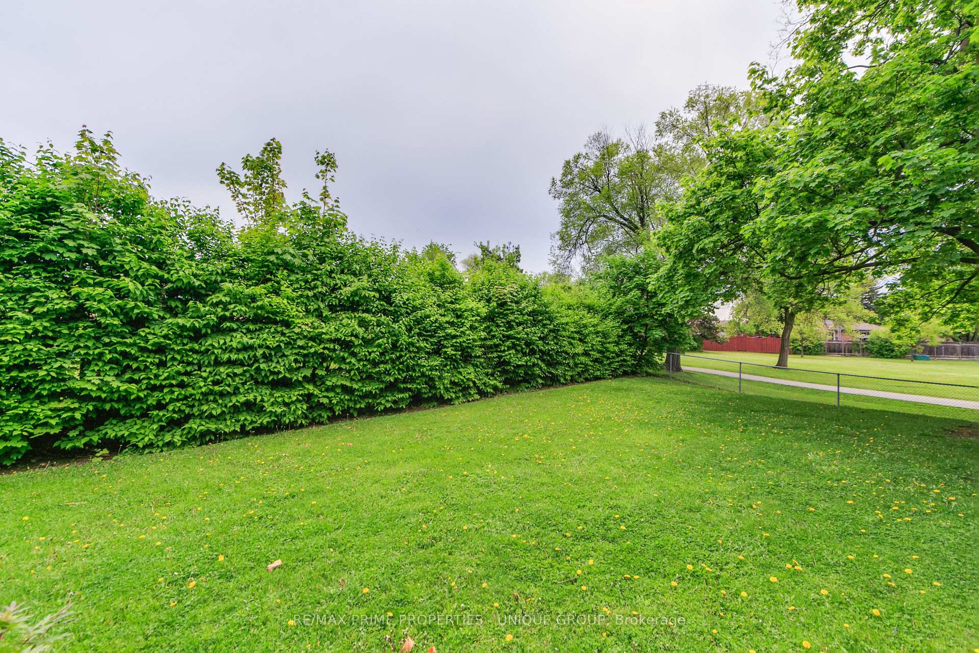 Photo 46 of 104 Darras Court, Brampton, Southgate — HOMEH