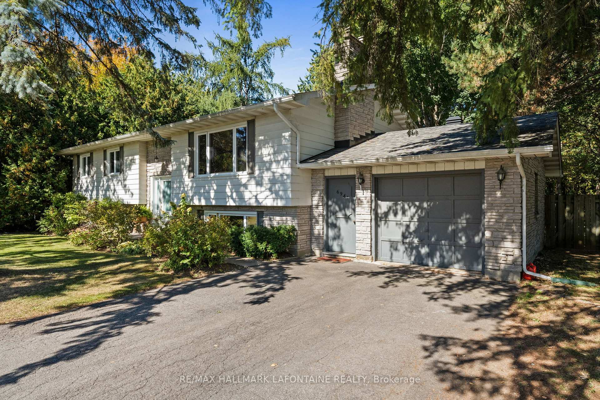 Front of 6941 Sunset Boulevard
