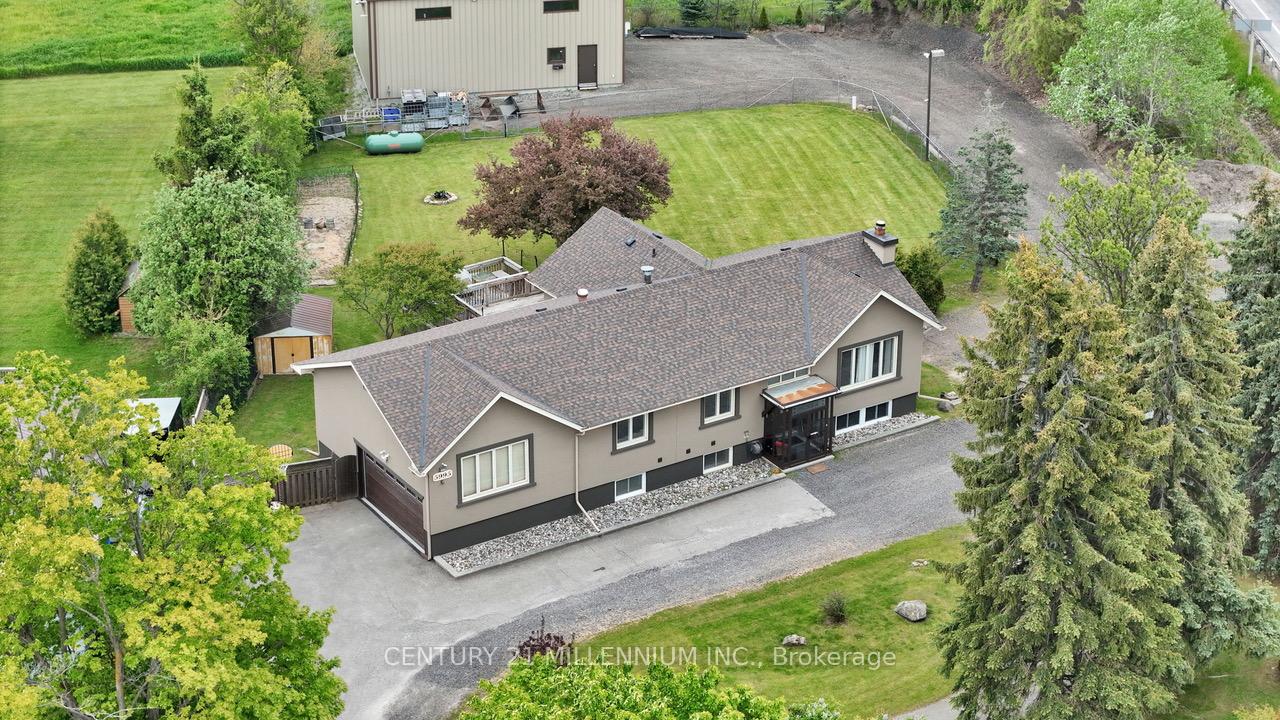 Front of 5995 17th Side Road