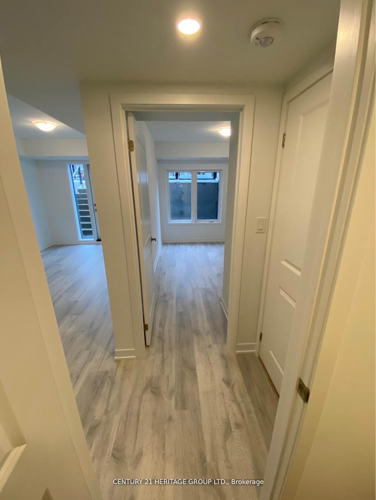 Photo 8 of Unit Level A, Unit 3, 10 Marquette Avenue, Toronto, Englemount-Lawrence — HOMEH