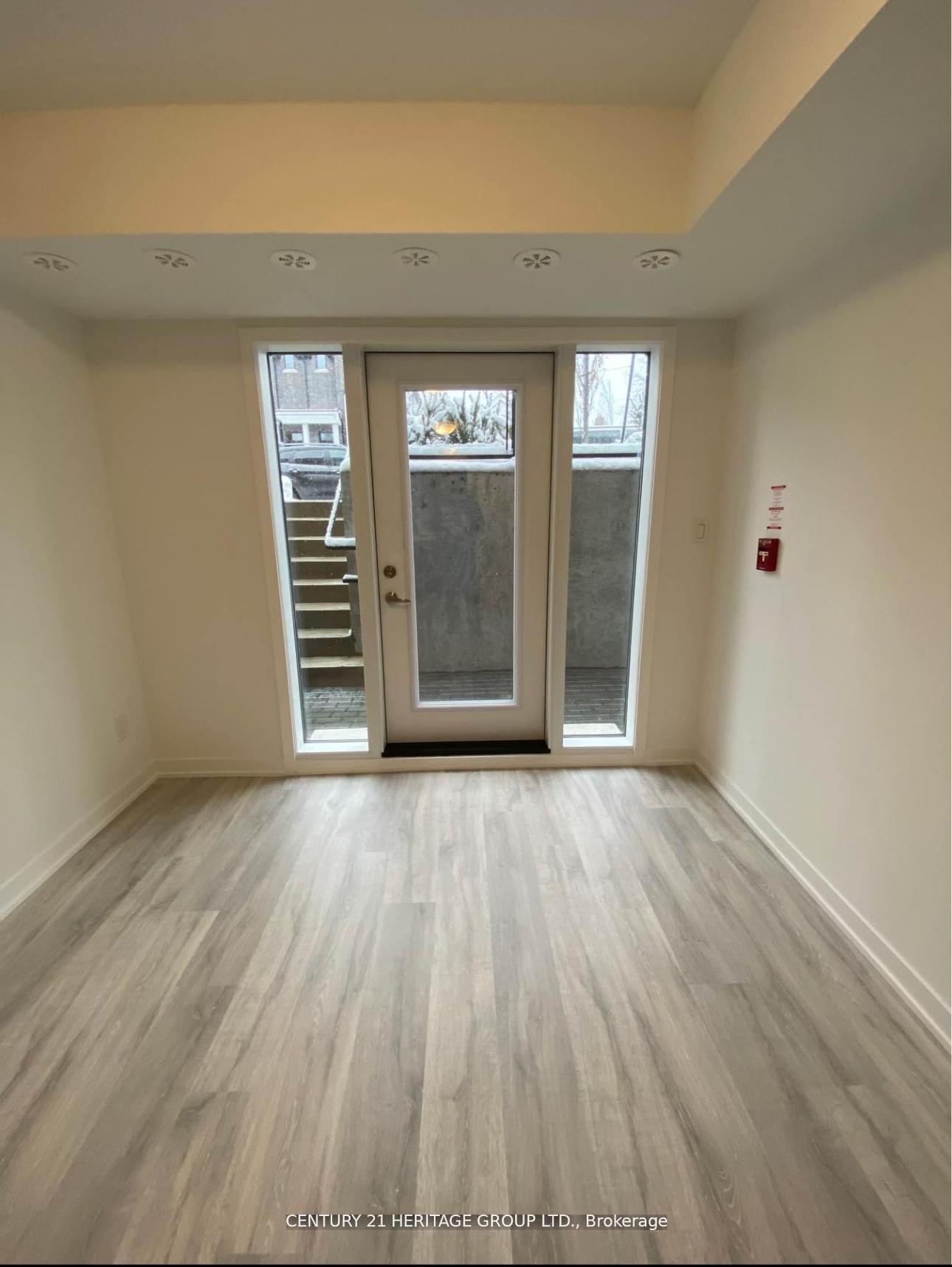 Photo 10 of Unit Level A, Unit 3, 10 Marquette Avenue, Toronto, Englemount-Lawrence — HOMEH