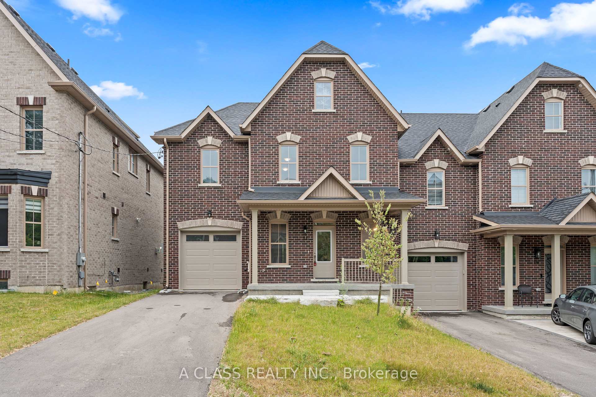 Photo 1 of 14 Deer Park Lane, Markham, Old Markham Village — HOMEH