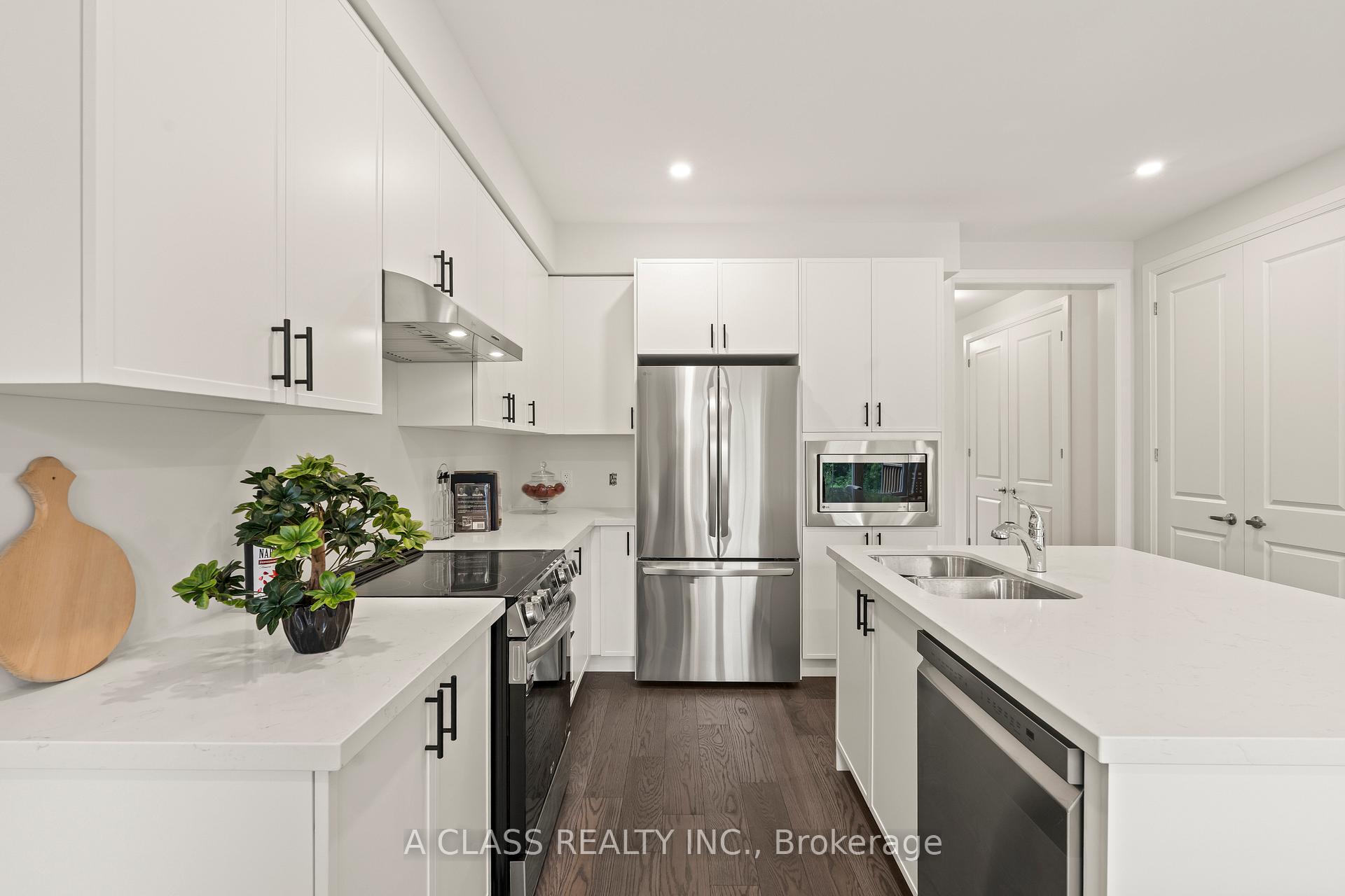 Photo 10 of 14 Deer Park Lane, Markham, Old Markham Village — HOMEH