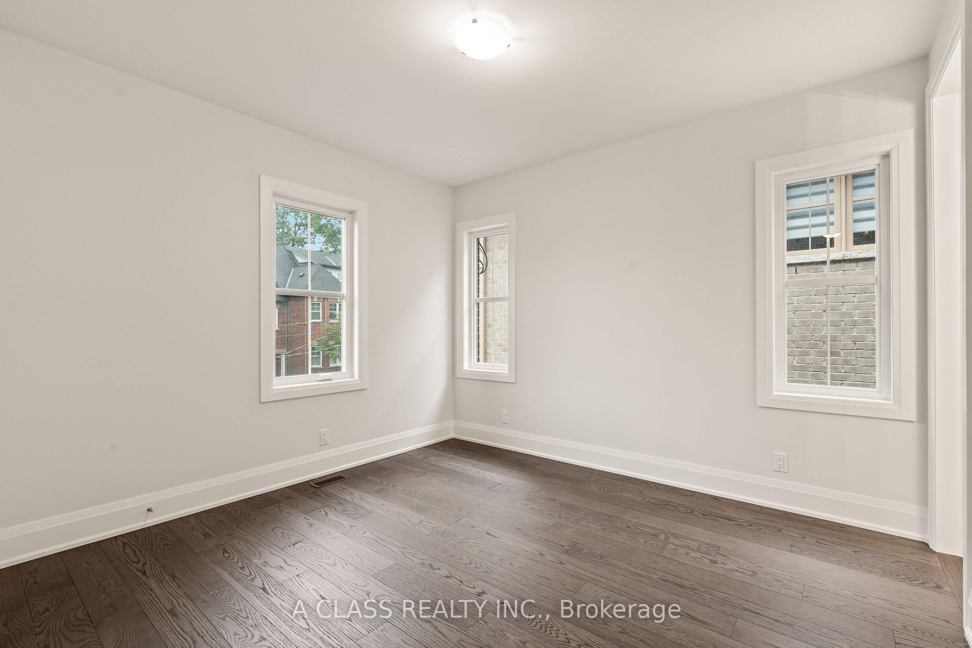 Photo 31 of 14 Deer Park Lane, Markham, Old Markham Village — HOMEH