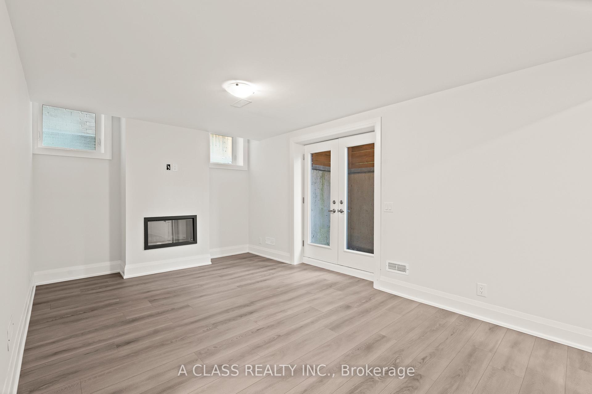 Photo 17 of 14 Deer Park Lane, Markham, Old Markham Village — HOMEH