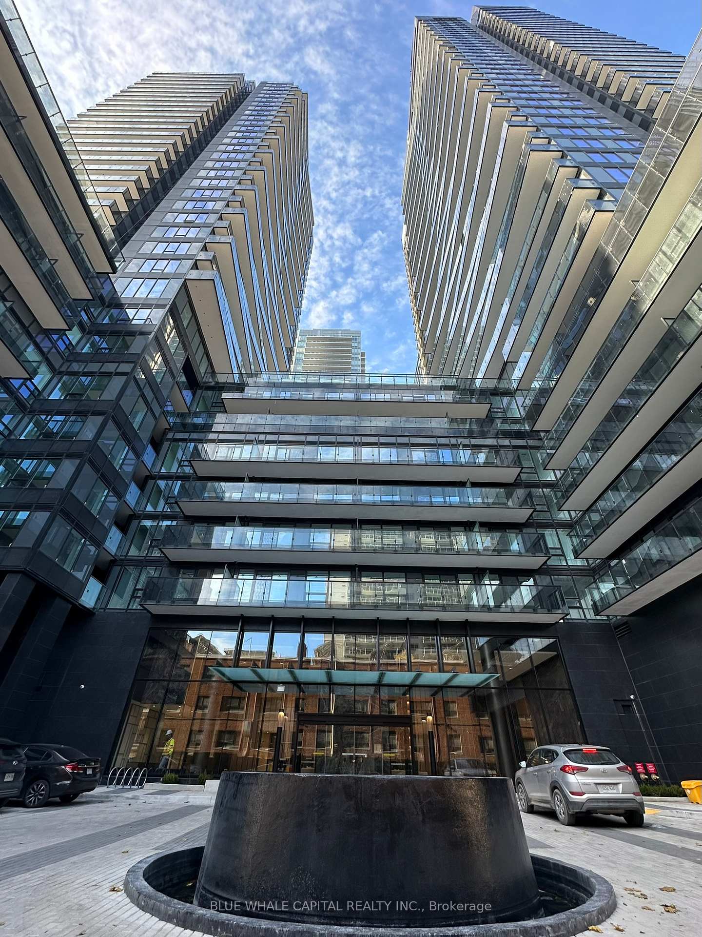 Photo 1 of Unit 321, 117 Broadway Avenue, Toronto, Mount Pleasant West — HOMEH