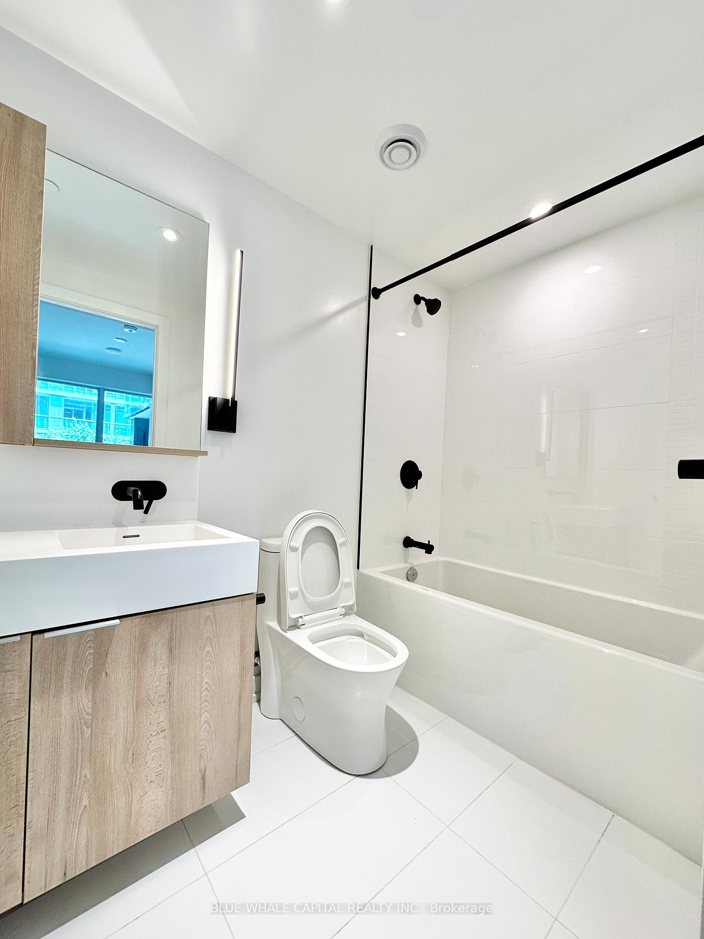 Photo 5 of Unit 321, 117 Broadway Avenue, Toronto, Mount Pleasant West — HOMEH