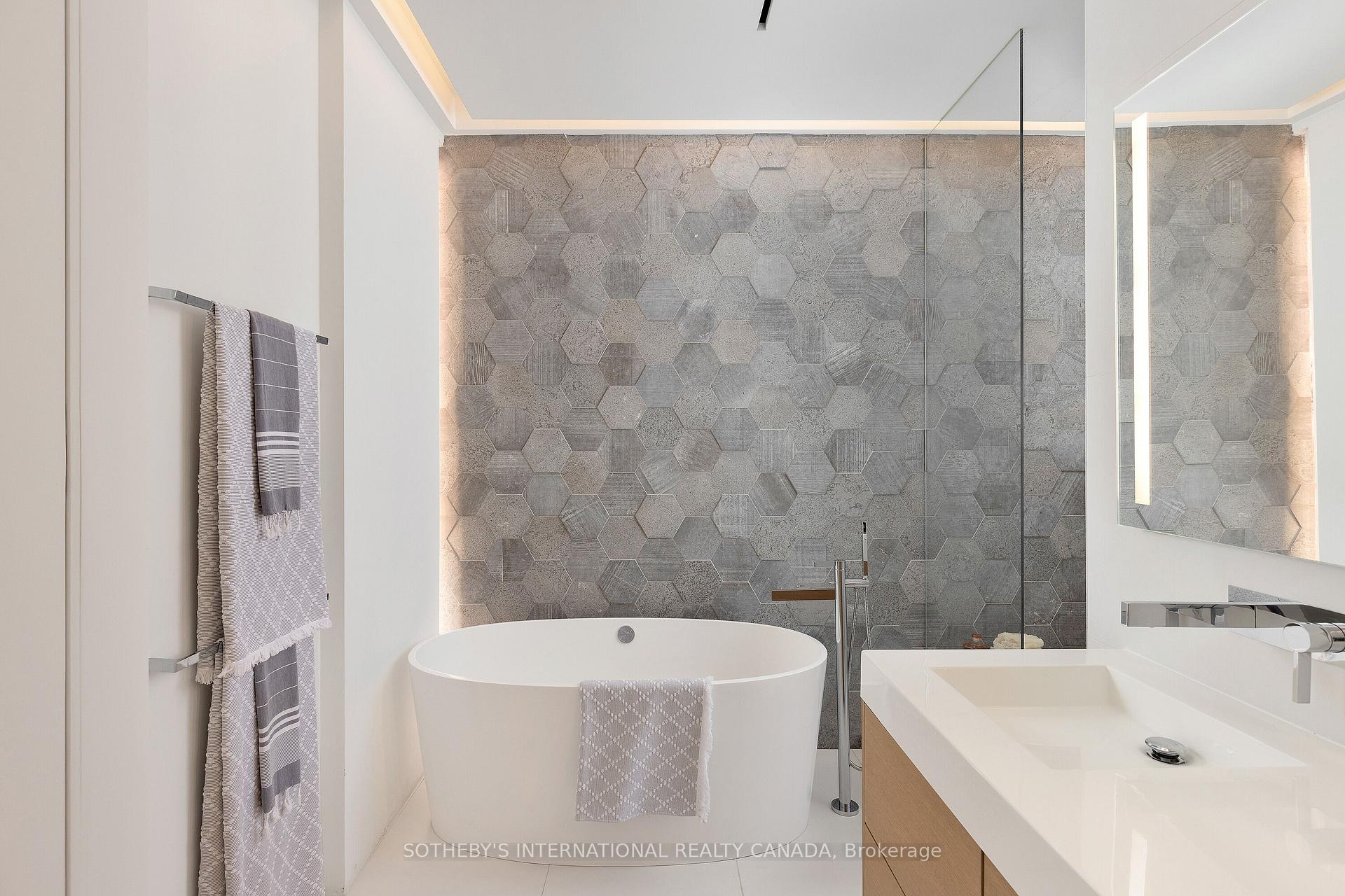 Photo 18 of Unit 702, 90 Sumach Street, Toronto, Regent Park — HOMEH