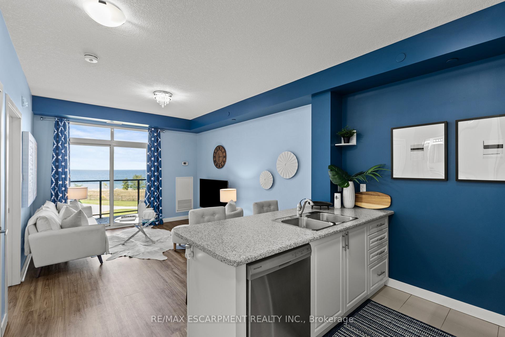 Photo 6 of Unit 301, 101 Shoreview Place, Hamilton, Stoney Creek — HOMEH