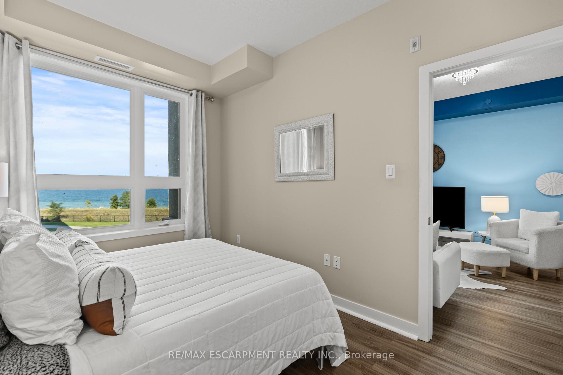 Photo 15 of Unit 301, 101 Shoreview Place, Hamilton, Stoney Creek — HOMEH