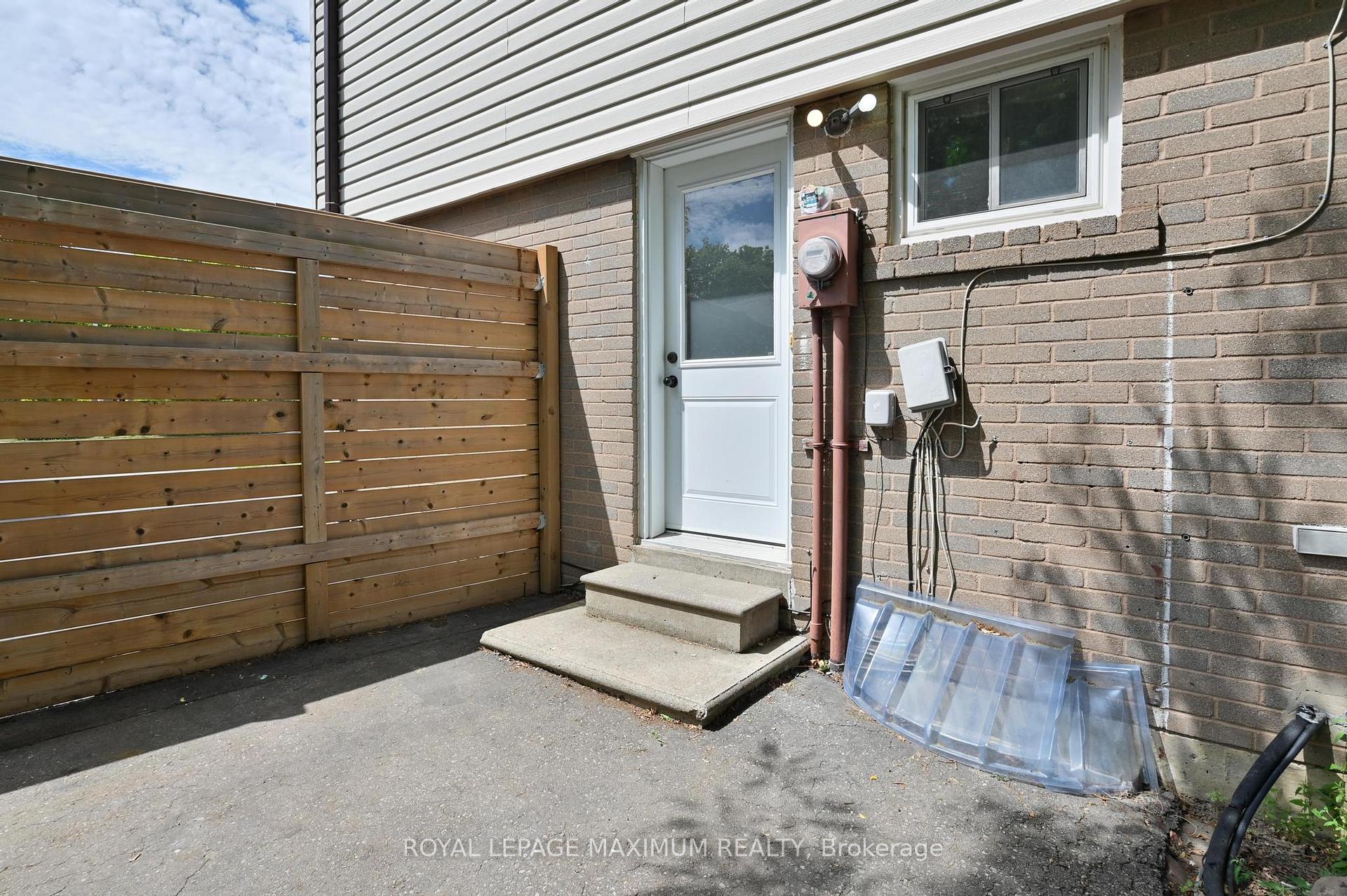 Photo 21 of 64 Glenmore Crescent, Brampton, Northgate — HOMEH