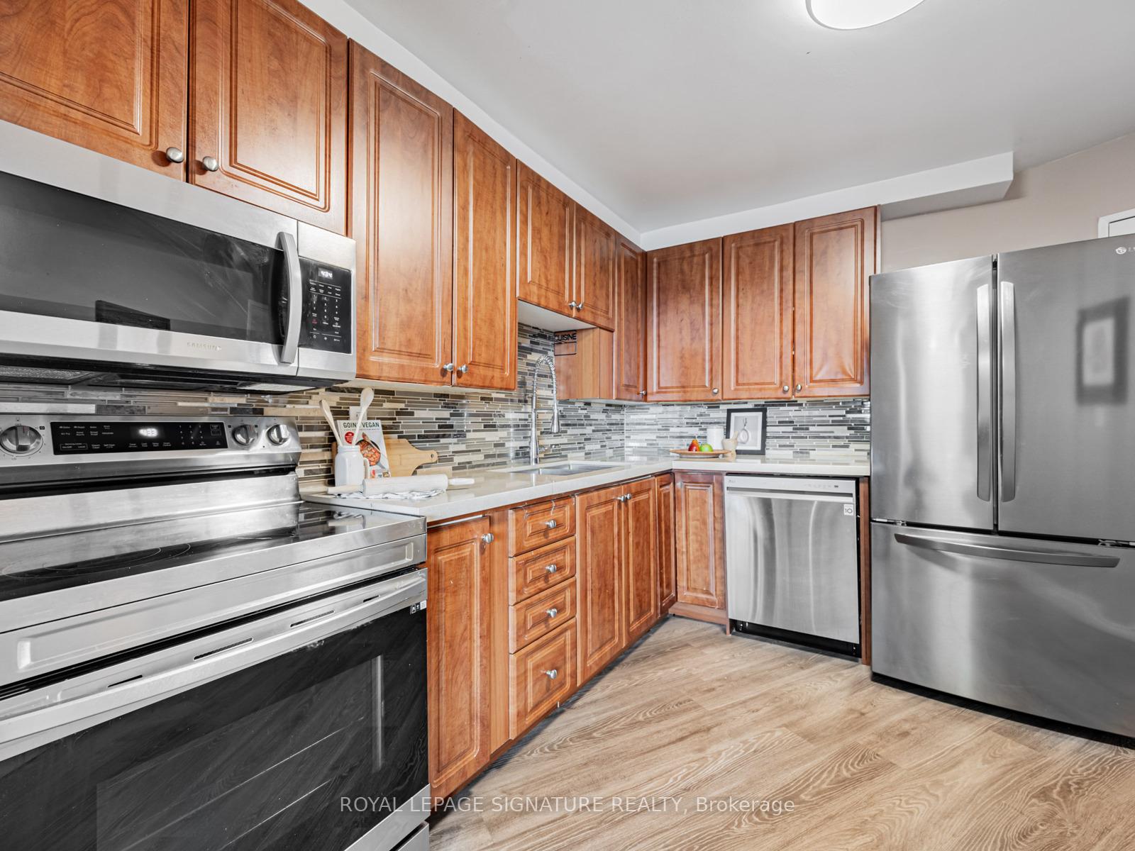 Photo 5 of Unit 1114, 5 Shady Golfway, Toronto, Flemingdon Park — HOMEH